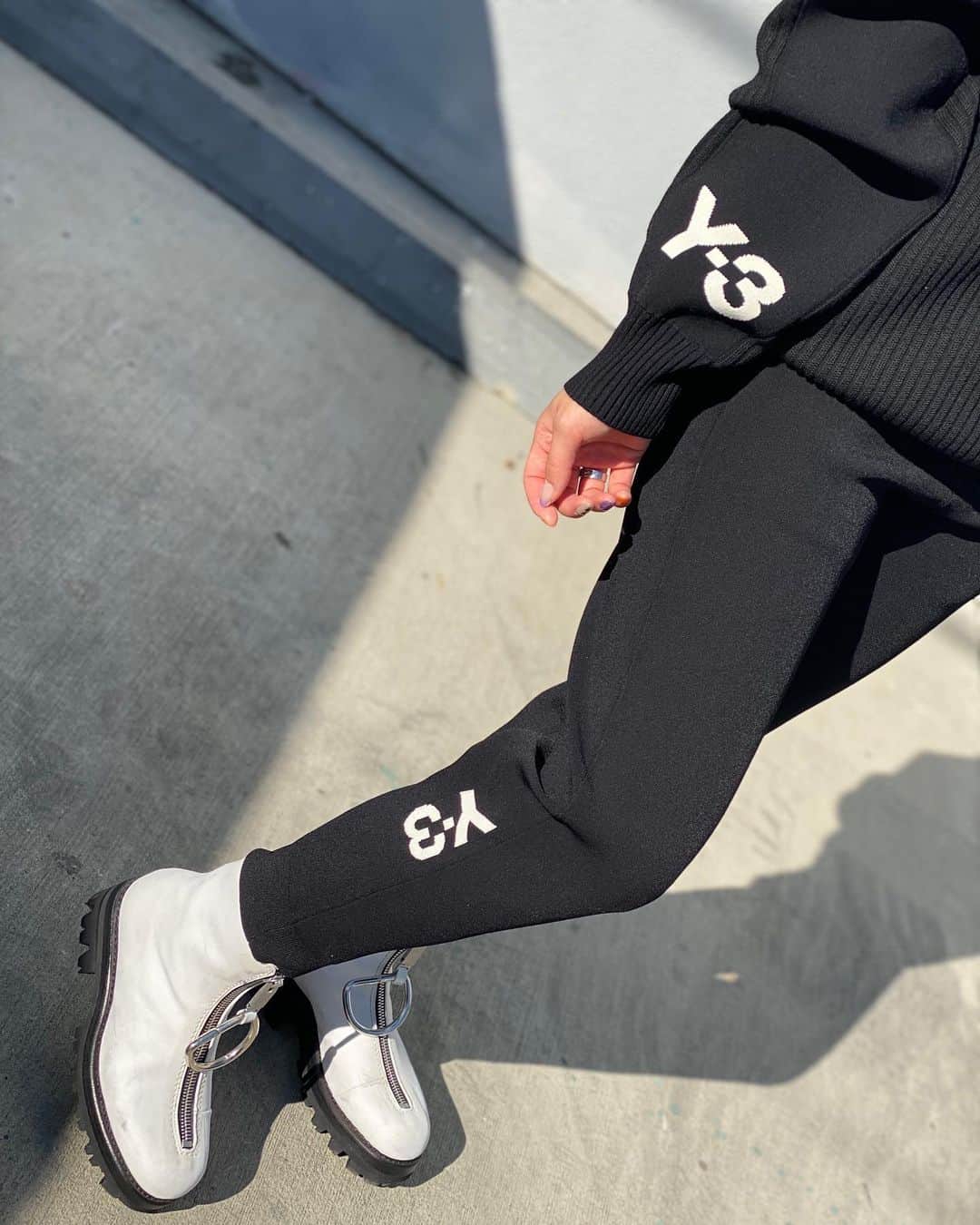 2nd STREET USAさんのインスタグラム写真 - (2nd STREET USAInstagram)「Want to flex harder than your cousins this Thanksgiving? Come through before the holidays to reserve your fit at our store with our Japanese Brands. #Y-3 hoodie $199/size:XXS and pants $179/size:XS ✖️✖️✖️✖️✖️✖️✖️✖️✖️✖️✖️✖️✖️✖️✖️✖️✖️ #2ndstreet #2ndstreetusa #pasadena #melrose #costamesa #melrosestyle #losangeles #newarrival #newarrivals #secondhand #vintage  #japan #currentlywearing #thanksgiving #styleinspo #fall #winter #deal #commedesgarcons #ganryu #junyawatanabe #japanesedesigner #onlyat2ndstreet」11月28日 9時19分 - 2ndstreetusa