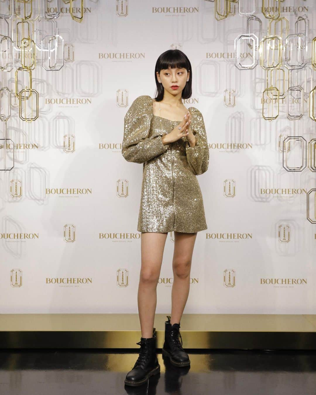 る鹿さんのインスタグラム写真 - (る鹿Instagram)「@boucheron  #boucheronlightup  キラキラ気分💎✨🧏‍♀️」11月28日 9時29分 - luluxinggg