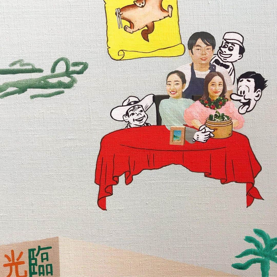 のインスタグラム：「#hiranofoodservice は今日の18:00に消滅です🌪 最終日も昨日に続き #ちまき山脈⛰ ちまきと(たくさんの)春餅とあったかドリンクと小磯さん @koin89 の山脈原画でお待ちしております！ ༻༻༻༻ 11/27-28 ちまき山脈 開催場所 渋谷PARCO1F @comingsoon_shibuya  営業時間: 10:00-18:00 中華ちまき ¥600＋税(※数量限定売切次第終了) 春餅 ¥600＋税 杏仁プーアールキャラメルラテ ¥550＋税 ホットアップルビネガー ¥550＋税 お問い合わせ先 info@comingsoon.tokyo ※ちまき/春餅 共にひとりおひとつでお願いします ※ 春餅のご提供にはお時間いただく場合があります ※ グッズはいつでもお茶の時間マグのみのお取り扱いです ※今日平野はわりとかなり店にいます」