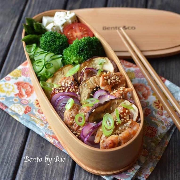 Rie's Healthy Bento from Osloのインスタグラム：「I congratulate the 11th anniversary of @bentoandco ! Congratulations!! 🍱　#bento #obento #lunchbox #matpakke #lunch #お弁当　#弁当　#和食　#japanesefood」