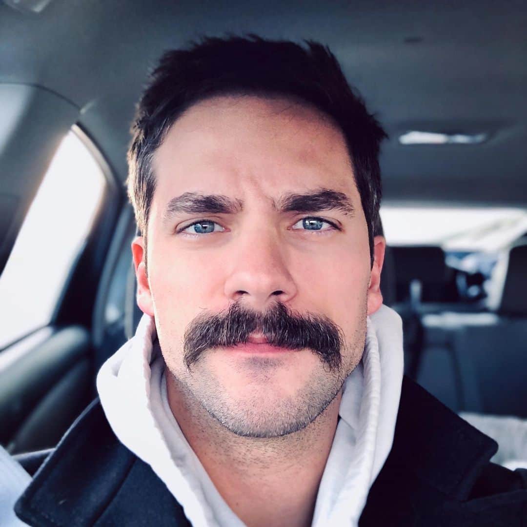 ブラント・ドーハティのインスタグラム：「I must ask you a question 😏 wait no I fucked that up hold on how do I delet」