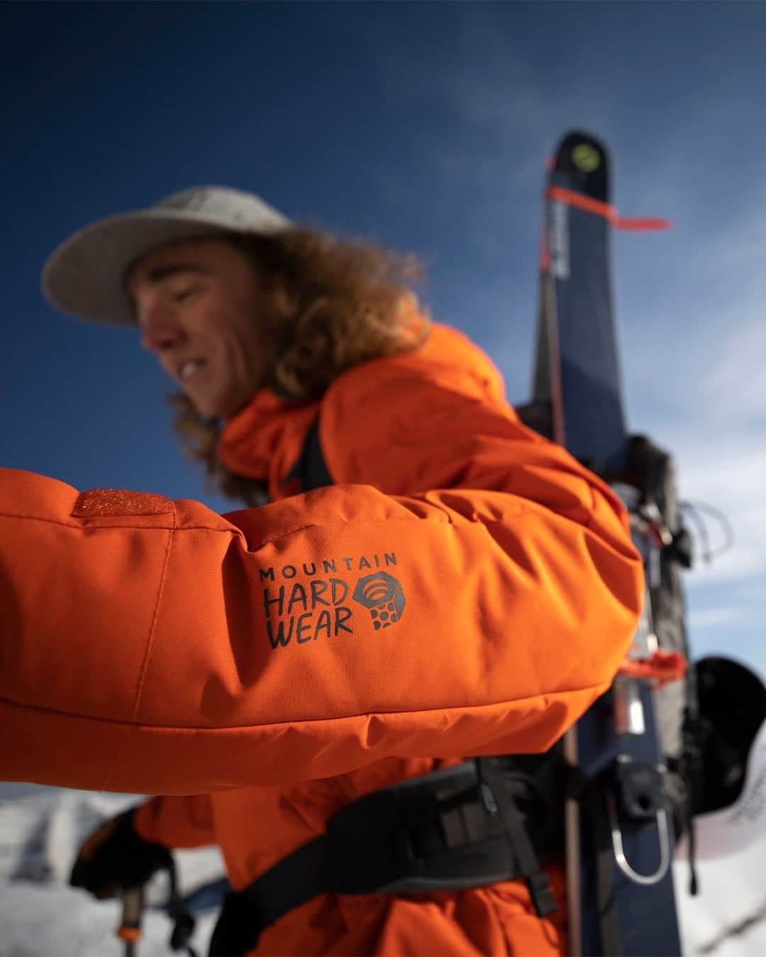 マウンテンハードウェアのインスタグラム：「Warmer days ahead—go Direct North. Find it in our Jacket Finder along with everything from the lightest of the light to the absolute extreme. Photo: @davidstubbs1.」
