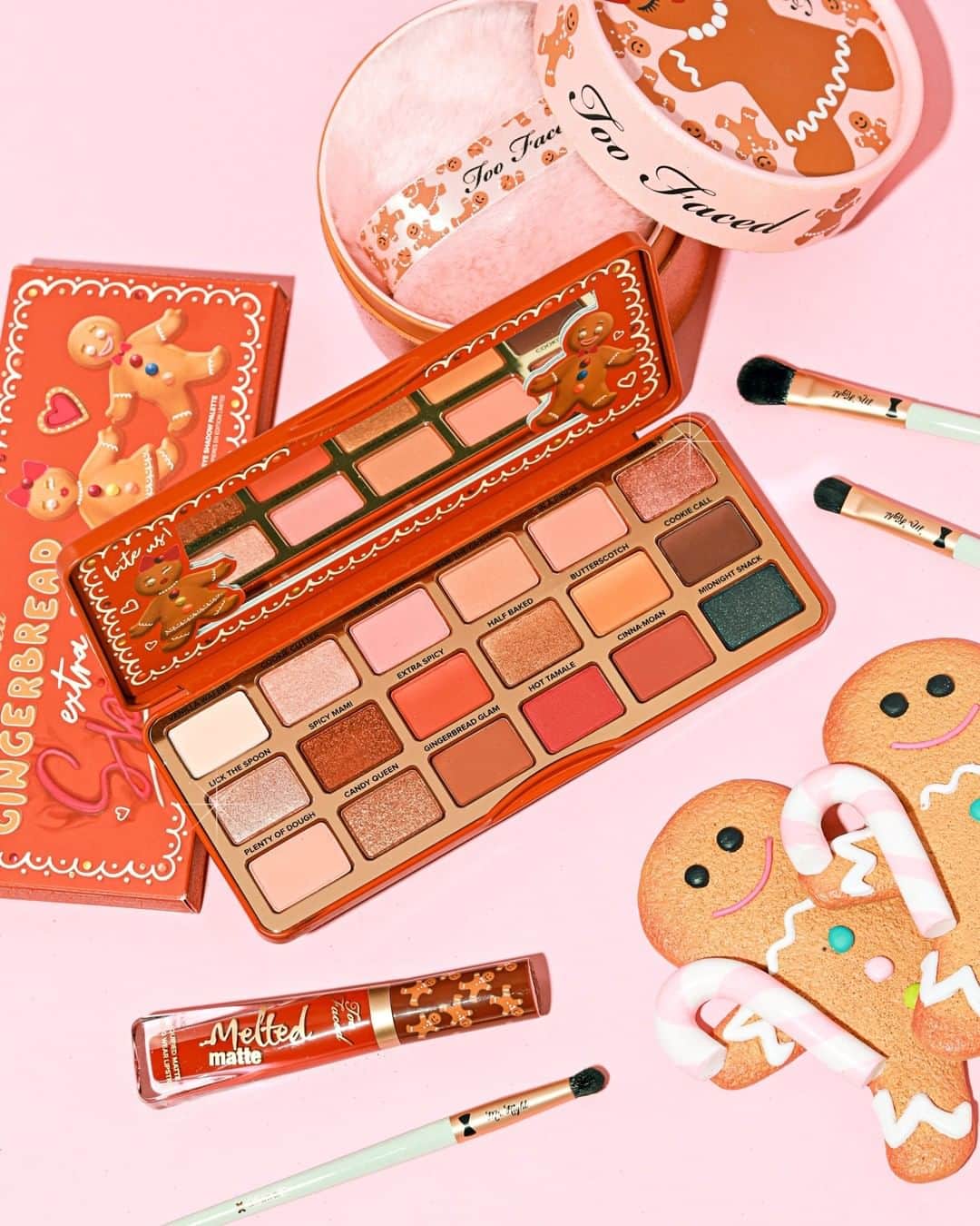 Too Facedさんのインスタグラム写真 - (Too FacedInstagram)「Catch these GINGERBREAD faves while you can! 🔥 Complete your Christmas glam with our Gingerbread Extra Spicy Eye Shadow Palette, Gingerbread Body Shimmer, and Melted Matte Lipstick in shade Gingerbread Man! 😍 #toofaced.」11月28日 4時01分 - toofaced