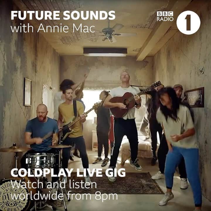 Coldplayのインスタグラム：「Just under an hour to go until the band perform live on @anniemacdj’s @bbcradio1 show (at 8pm GMT). Watch / listen worldwide on the Radio 1 website. #EverydayLife 🌙☀️」