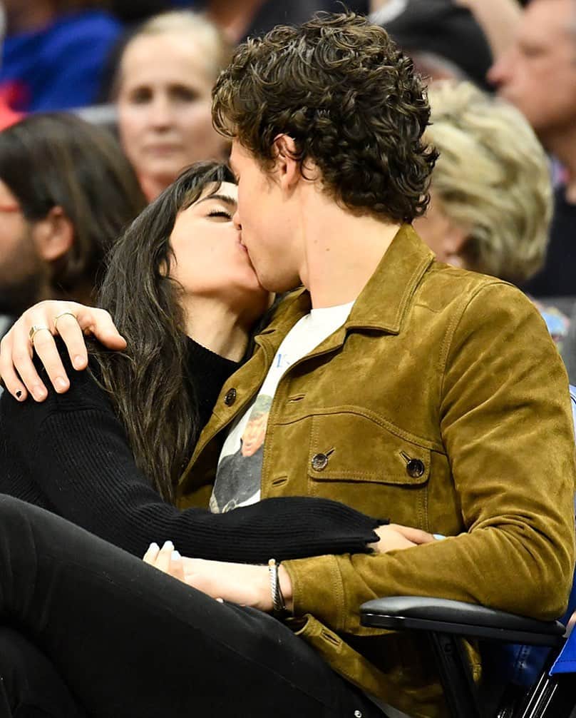 Just Jaredさんのインスタグラム写真 - (Just JaredInstagram)「Camila Cabello is opening up about the PDA that her and Shawn Mendes have been showing off throughout their relationship and why she doesn’t have a problem with it. Tap this photo at the link in bio to read what she said! #CamilaCabello #ShawnMendes Photo: Getty」11月28日 4時07分 - justjared