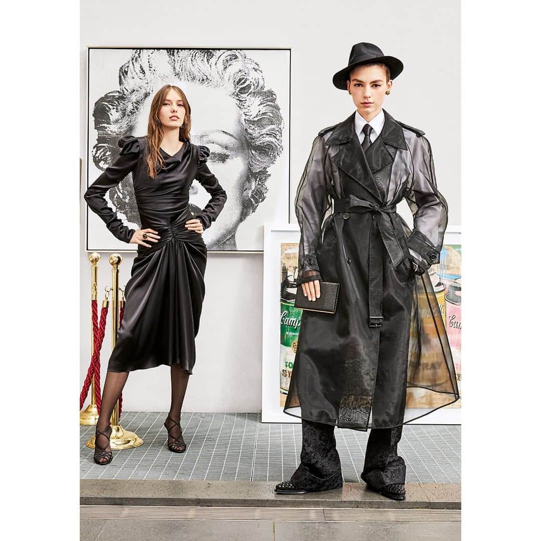 のインスタグラム：「The new #DGWomen collection sees typical masculine outfits reinterpreted with delicate fabrics for the female silhouette, and traditionally sensual Dolce&Gabbana dresses, the combination of both defining the brand's DNA.  #DGFamily」