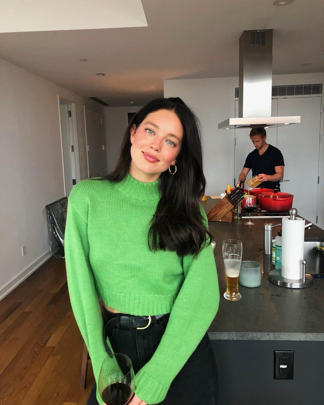 エミリー・DiDonatoのインスタグラム：「Celebrating Thanksgiving one day early. 🦃 Kyle does the cooking and I do the eating and wine drinking 🍷 😉」