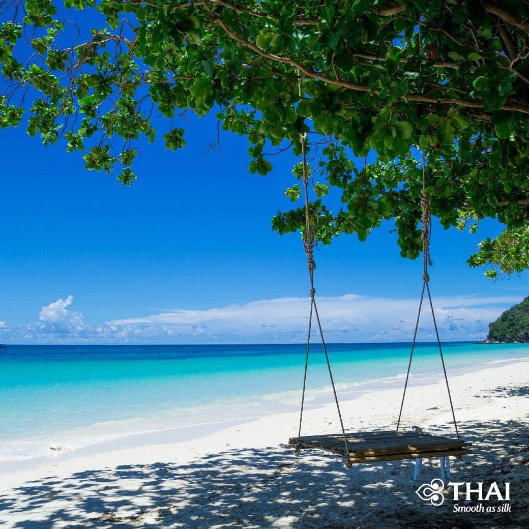 のインスタグラム：「Mai Ton Island in Phuket, often nicknamed the “Maldives of Thailand”, is a small island approximately 9 kilometers off Phuket’s coast with a shape resembling a log of wood (“Mai Ton”) and an atmosphere so romantically tranquil that it becomes one of Thailand’s popular resort island. Book your ticket at thaiairways.com to fly THAI to Phuket and give yourself a peaceful seaside vacation on Mai Ton Island!  #ThaiAirways #MaiTonIsland #Island #Phuket #Thailand #AmazingThailand #FlyTHAItoThailand #FlyTHAItoPhuket」