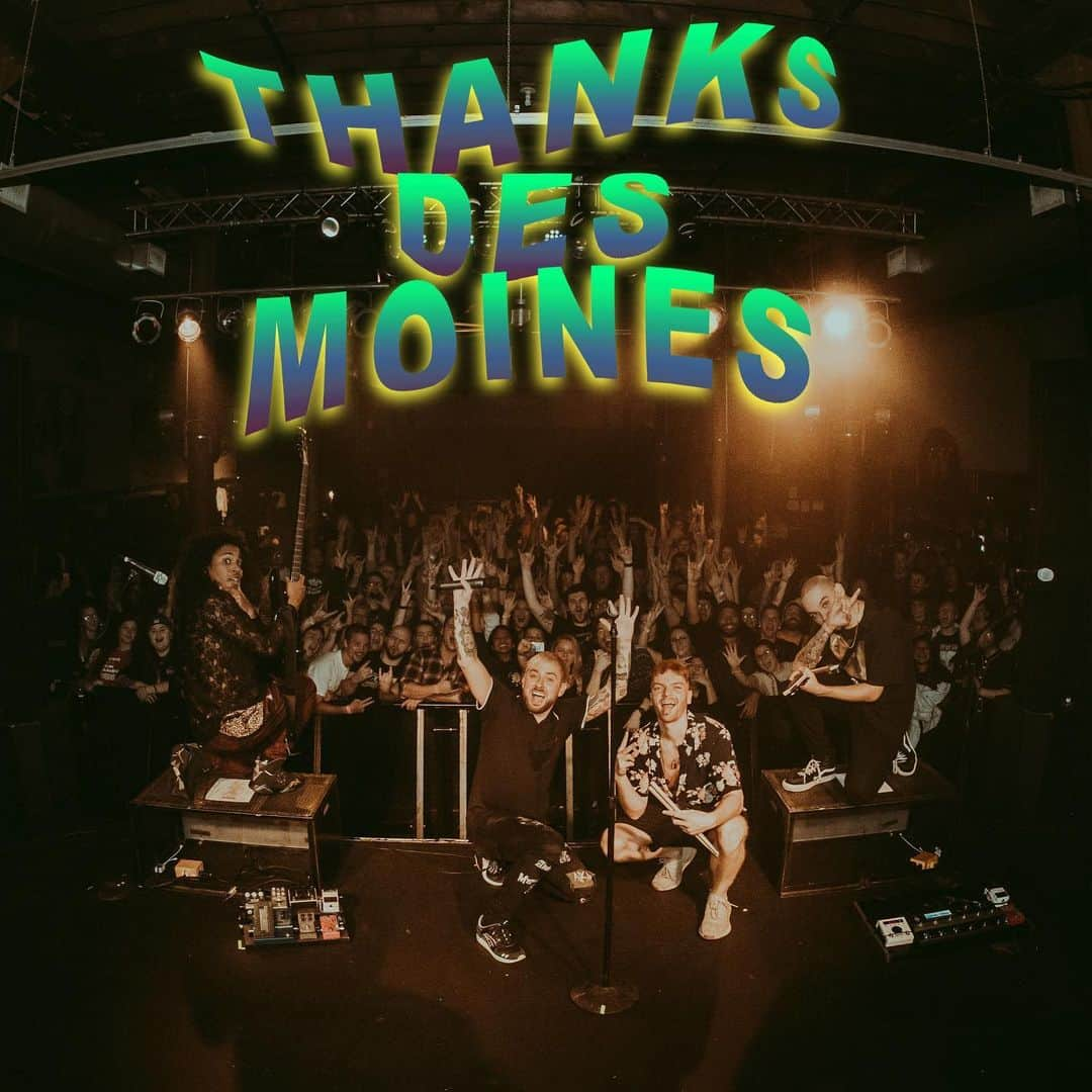 Headspaceのインスタグラム：「Little firecracker of a crowd last night, I don’t know what y’all were drinking but it was LIT, thank you Des Moines!!!」