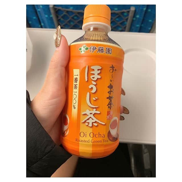 福本愛菜さんのインスタグラム写真 - (福本愛菜Instagram)「大好きなほうじ茶と共にロケいってきます🚅 . それではもう一度おやすみなさい🙏 . #5時台は #真っ暗 #夜かと思った」11月28日 6時01分 - aina_fukumoto