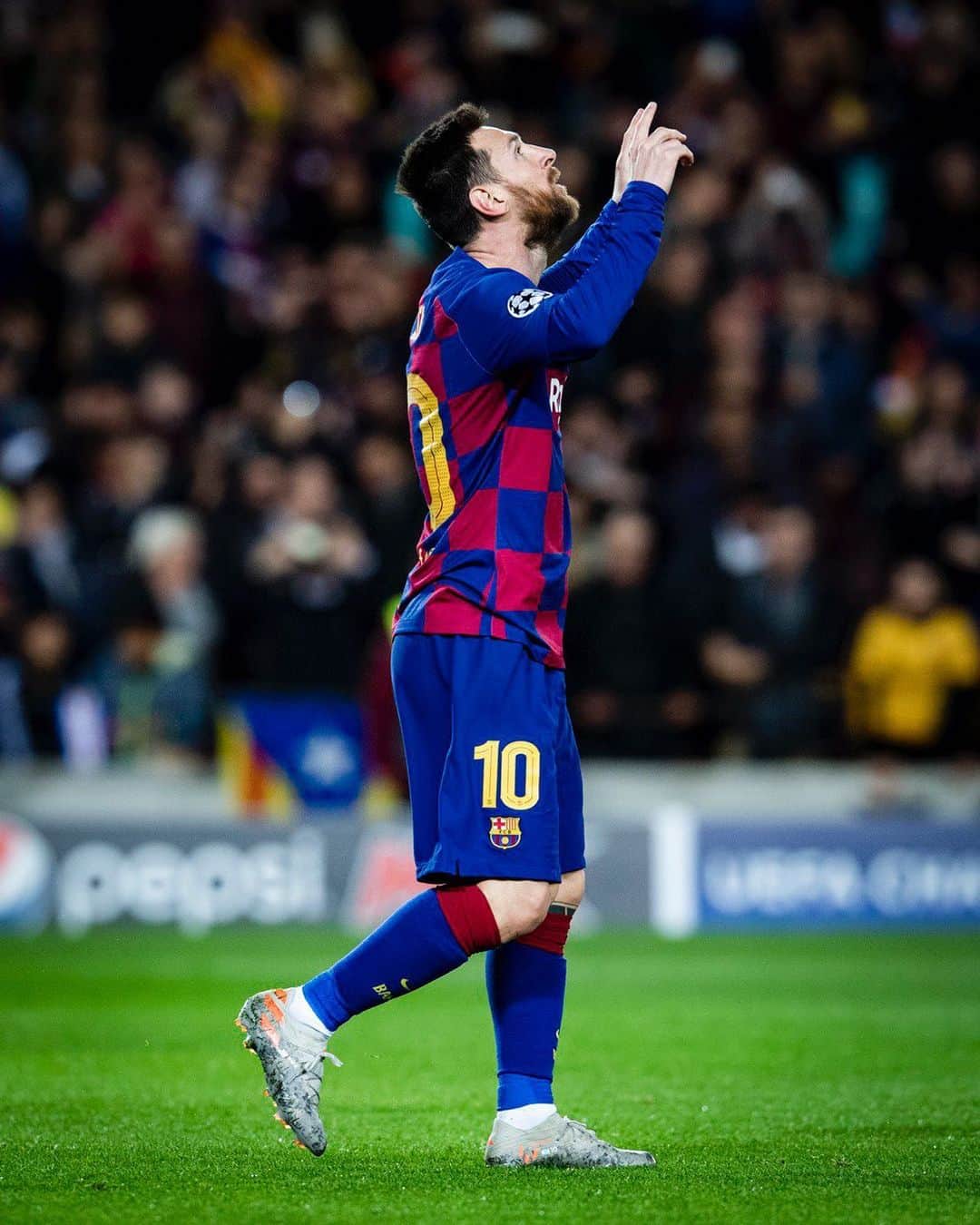 FCバルセロナさんのインスタグラム写真 - (FCバルセロナInstagram)「⚽️ MESSI 🐐 The first player to score against 34 different teams in the Champions League.」11月28日 6時29分 - fcbarcelona