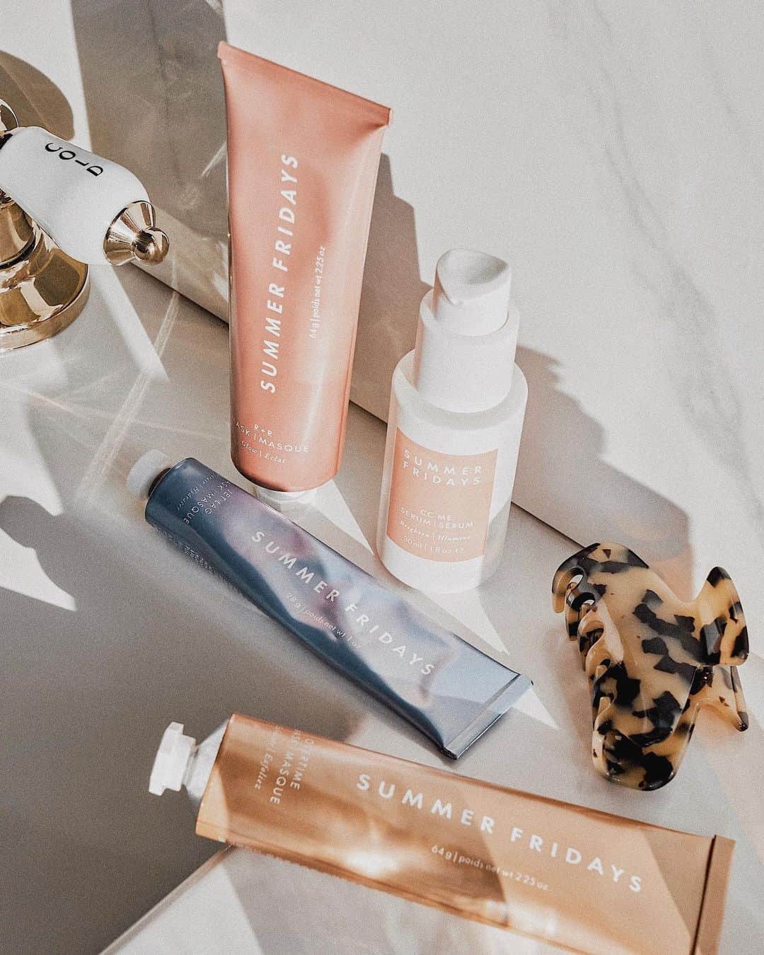 Marianna Hewittのインスタグラム：「We're starting early – @summerfridays Black Friday discount in full effect! Shop summerfridays.com and get 20% off, use code code: FRIDAY at checkout! (Ends 12/1)」