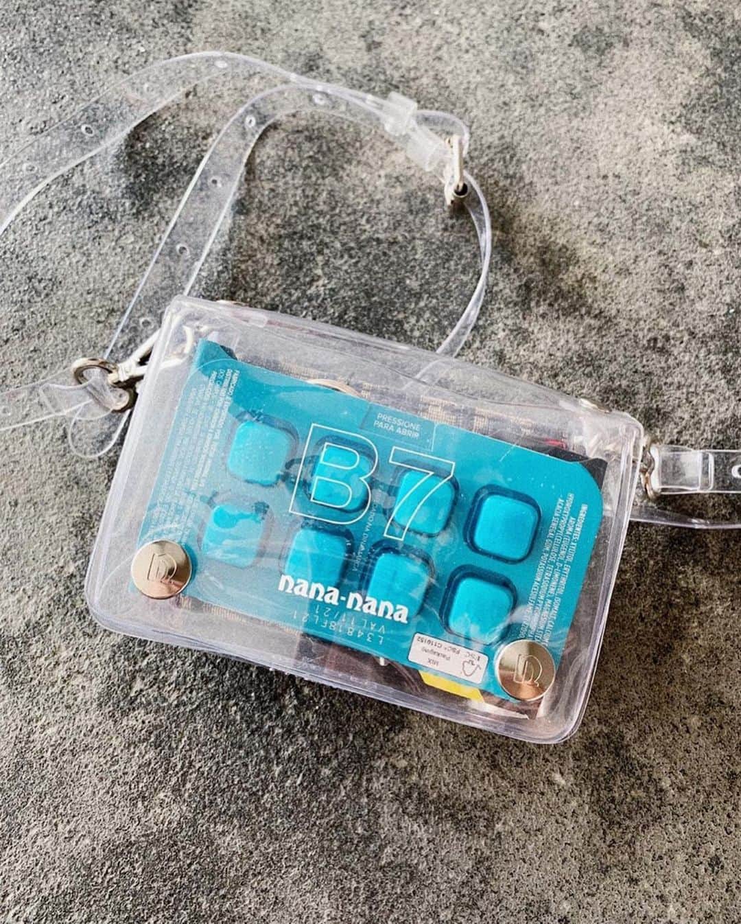 Garotas Estupidasさんのインスタグラム写真 - (Garotas EstupidasInstagram)「Amando apresentar #GOtabs de @listerine pro povo! Que produto massa! 👌🏻 Não é bala, nem chiclete, é um listerine em tabletinho que dá pra usar em QUALQUER lugar: mastiga, bochecha 30segs, engole e já é! 4hrs de paz e hálito fresco kkkk quem aí já provou e também ama? *publishow」11月28日 6時45分 - camilacoutinho