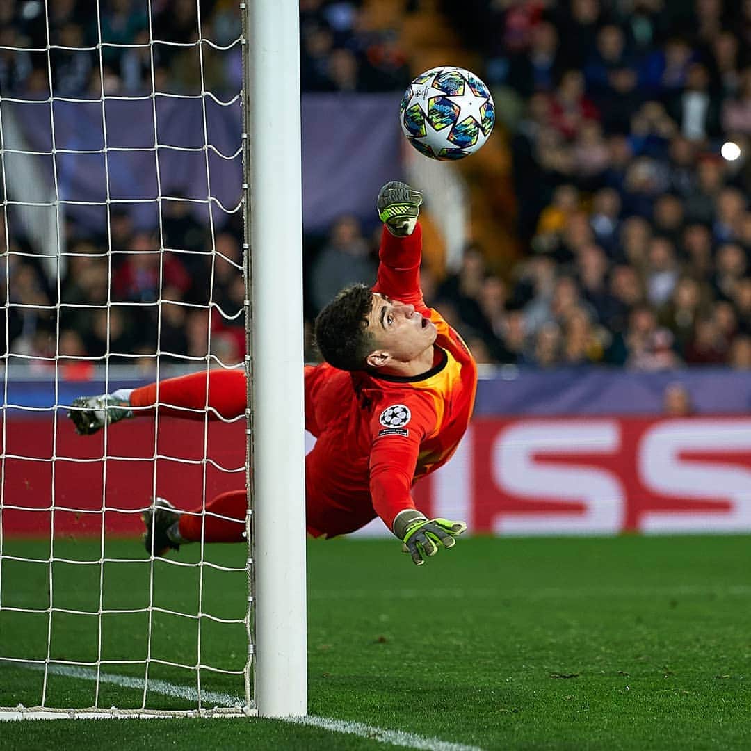 UEFAチャンピオンズリーグさんのインスタグラム写真 - (UEFAチャンピオンズリーグInstagram)「A top night for the #GKunion 🧤 Which save did you enjoy most?⁣ ⁣ #UCL」11月28日 7時29分 - championsleague