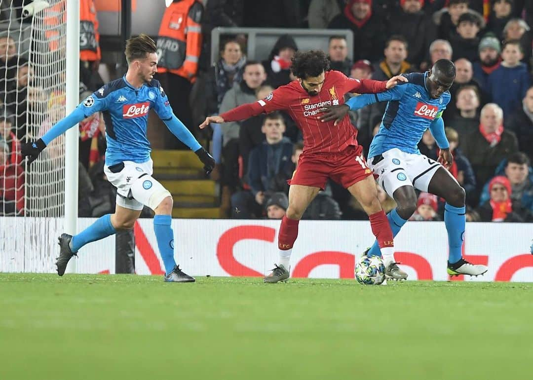 カリドゥ・クリバリさんのインスタグラム写真 - (カリドゥ・クリバリInstagram)「🔴 #LIVNAP 1-1 🔵  #UCL 🇪🇺 #KK #NoToRacism #ForzaNapoliSempre」11月28日 8時06分 - kkoulibaly26