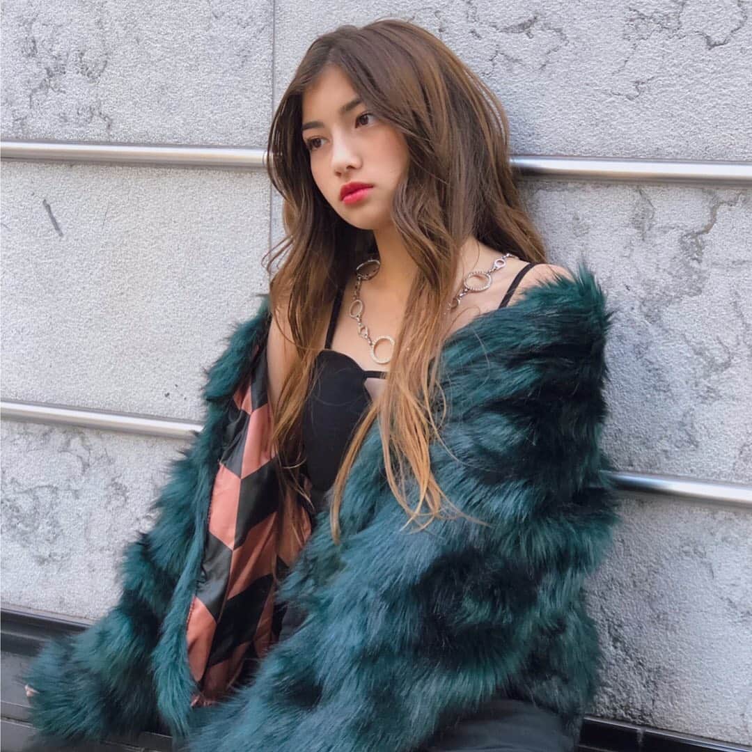 のインスタグラム：「サロモ❤︎ @rikako____r にステキに仕上げてもらいました❤︎ ・ ・ ・ #サロモ #shimaginzaannex #shima #ginza #撮影 #巻き髪 #ロング」