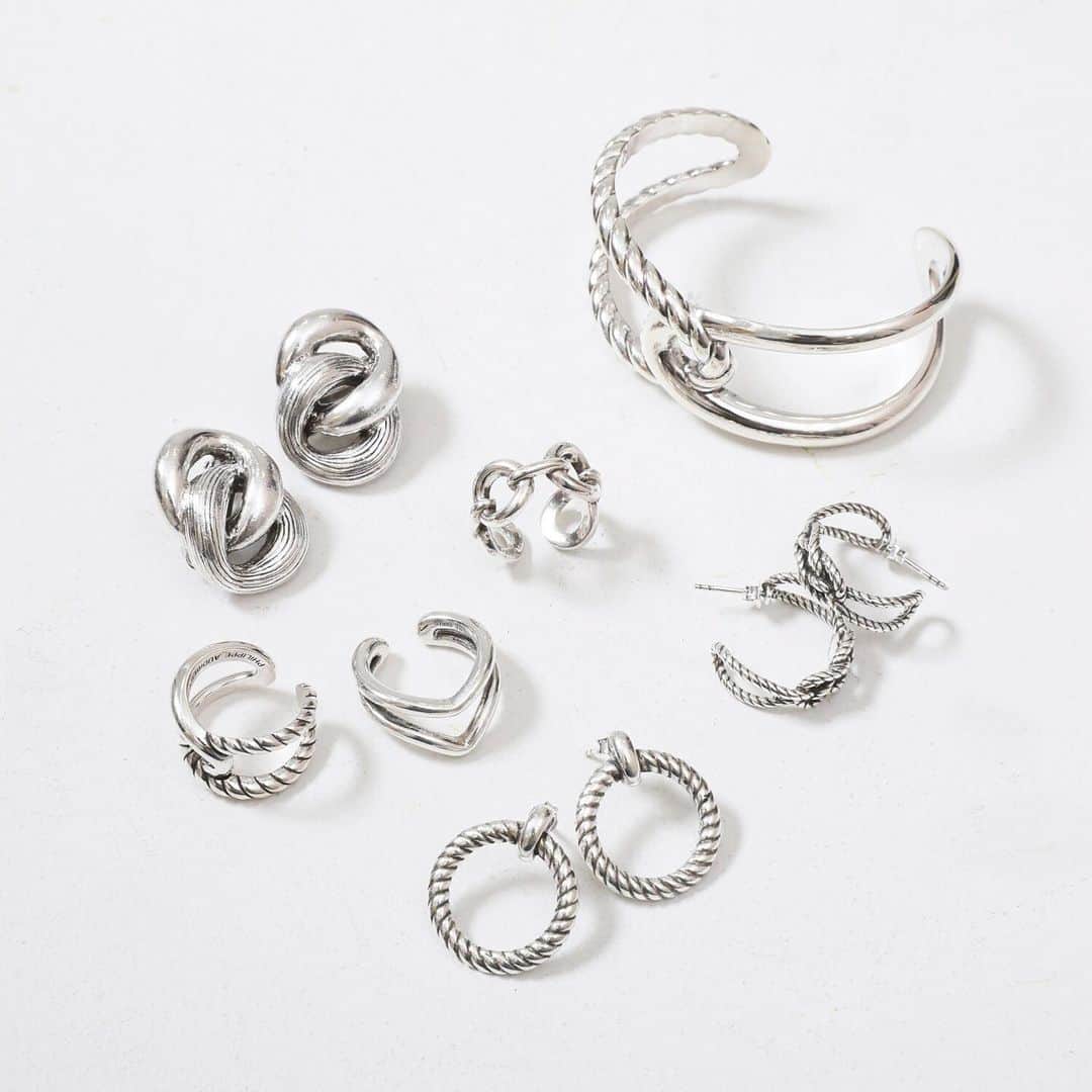 JOURNAL STANDARDさんのインスタグラム写真 - (JOURNAL STANDARDInstagram)「<PHILIPPE AUDIBERT>  毎シーズン大人気‼︎PHILIPPE AUDIBERTのアクセサリー。 今年も豊富なラインナップで取り揃えております。ご自分には勿論、ギフトにもおすすめなアイテム。  #journalstandard  #baycrews #ladies #womenswear #fashion #philippeaudibert @philippeaudibert」11月28日 18時17分 - journalstandard.jp