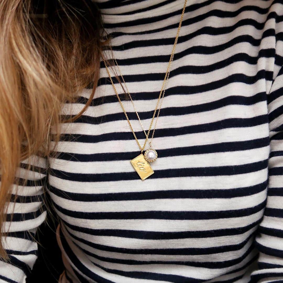 カレ ジュエリーさんのインスタグラム写真 - (カレ ジュエリーInstagram)「The LIV necklace is a celebration of life. The new life. The precious life❤️ #carrejewellery #carrexmaternity #enhyldesttillivet」11月28日 18時26分 - carrejewellery