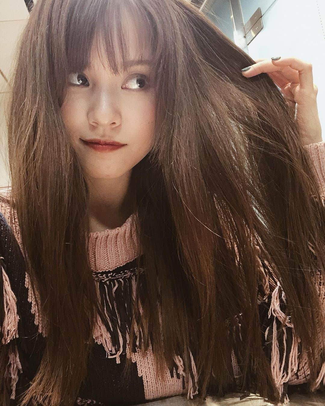 MiracleVellMagicのインスタグラム：「hair hair so much hair🍁 髪が伸びて、毎日鏡を見る度に嬉しくなっちゃうのよね。伸びれ！もっと伸びれ！ラプンツェルになりれ！」