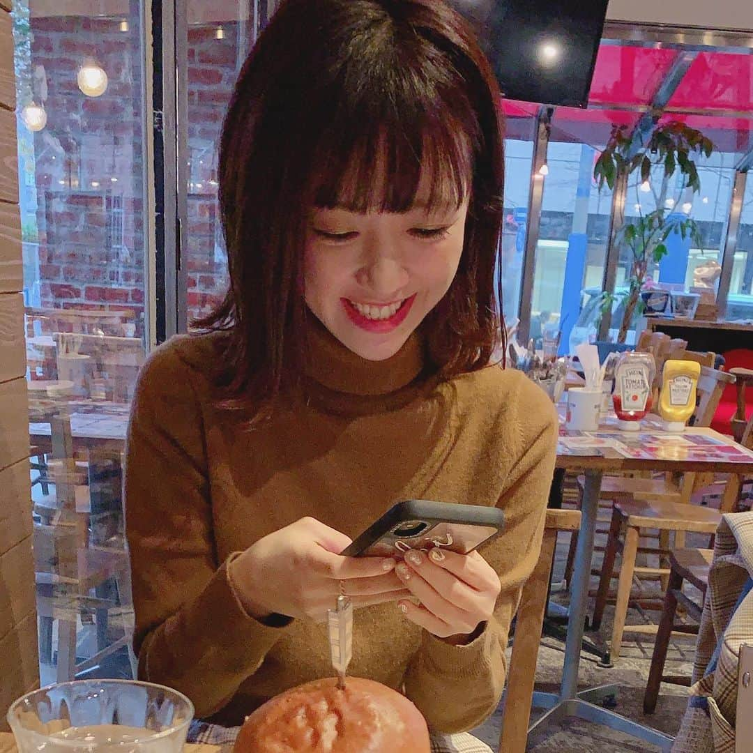 矢島舞美さんのインスタグラム写真 - (矢島舞美Instagram)「. しみちゃんとご飯行ってきたぁ♡ たくさん喋って、あっという間の時間だったよ〜♡あらためて、お誕生日おめでとうねー(#^.^#)楽しかったな！また、ご飯しましょうね〜♡ . . #清水佐紀#矢島舞美」11月28日 18時20分 - maimiyajima_official_uf