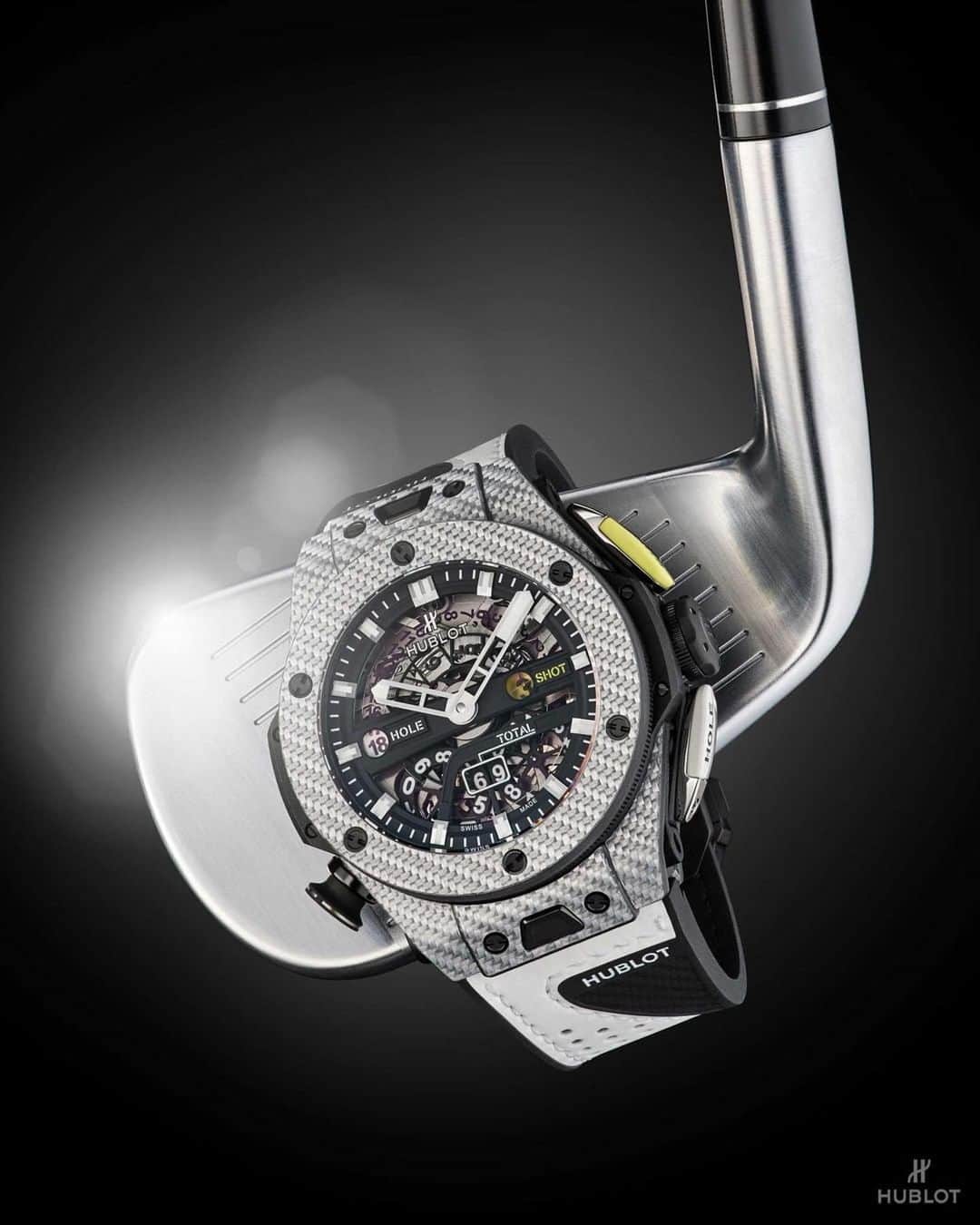 ウブロさんのインスタグラム写真 ウブロinstagram ビッグ バン ウニコ ゴルフ 軽量で 強靭な素材のカーボンファイバーとテキサリウム を採用したウブロのゴルフモデル ケースサイドにある2時位置の Shot ボタンで打数 4時位置の Hole ボタンで ホール数 を