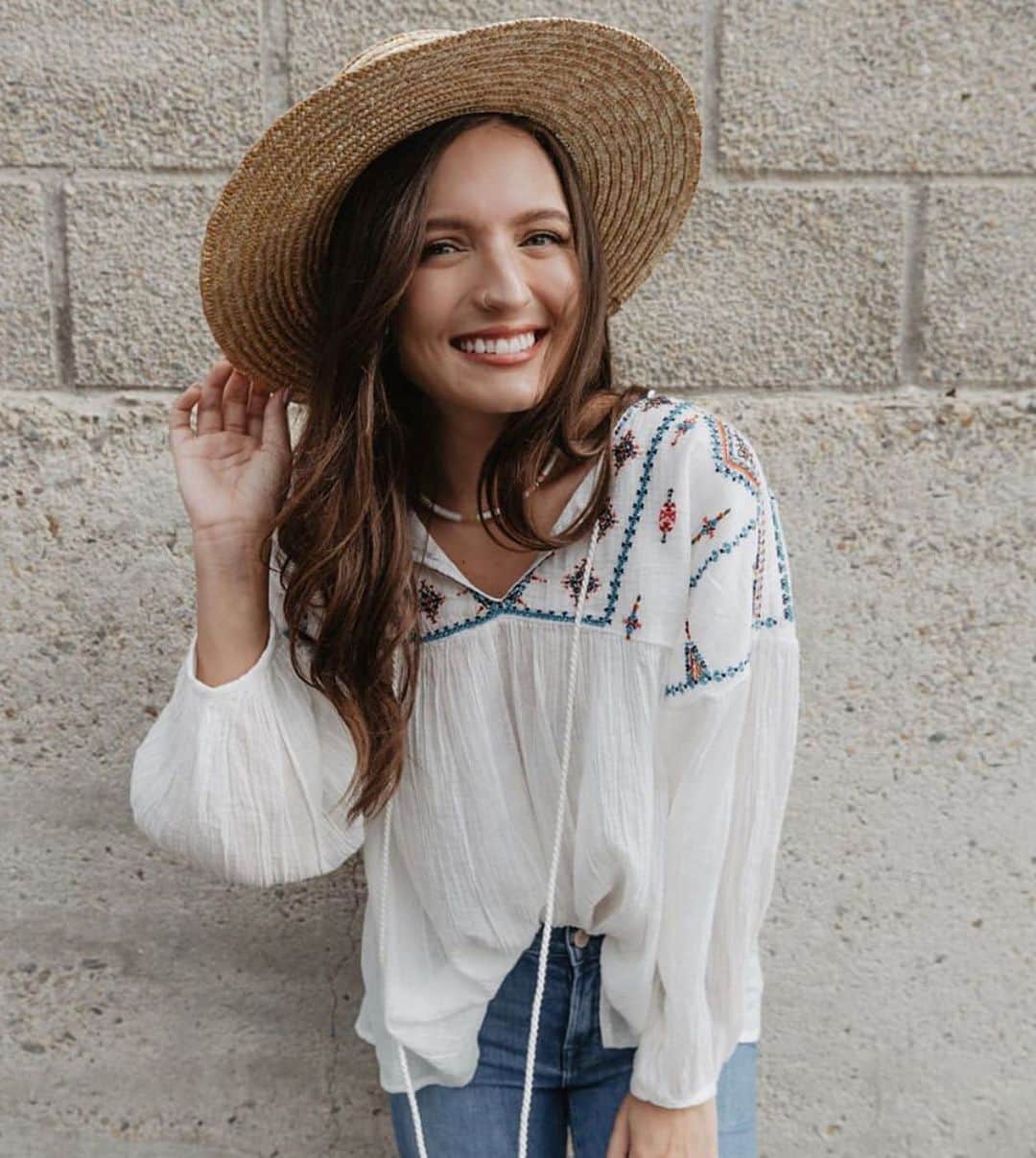 スターメラのインスタグラム：「Havé à beautiful day! :) #mystarmela#embroidedtop#starmela#thursdaylook @shopsedera」