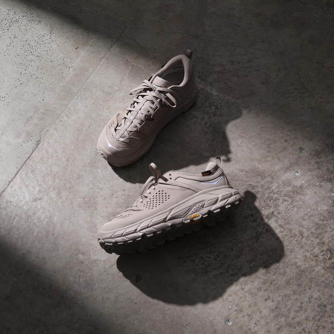 のインスタグラム：「RECOMMEND ITEM for HOMME ﻿ HOKA ONE ONE﻿ 11.29 FRI. RELEASE﻿ ﻿ ◾️TOR ULTRA LOW WP﻿ PRICE : ￥29,000+tax﻿ ﻿ [HOKA ONE ONE®]﻿ 類を見ない厚さのミッドソールで、まるでマシュマロのような柔らかいクッショニングと軽さを感じられる、ロード、トレイルに最適な革新的ランニングシューズ・ブランド。﻿ ﻿ @adametrope﻿ @hokaoneone﻿ #adametrope #hokaoneone #sneakers #dadshoes #runningshoes」