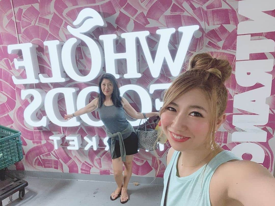 宮川杏奈さんのインスタグラム写真 - (宮川杏奈Instagram)「Hawaii着 ↓ アラモアナ ↓ ホテルチェックイン ↓ レンタカーでCostco ↓ ホールフーズマート ↓ ウォールマート ↓ インターナショナルマーケットプレイス . つっかれたぁぁぁ🤭🌺 明日も楽しみ⭕️ .  #ハワイ #thanksgiving #shopping #Hawaii #Honolulu #Waikiki #旅行 #女子旅 #ハワイ旅行 #ハワイ好き  #ハワイ好きな人と繋がりたい #ハワイグルメ #ハワイ旅行 #南国リゾート #hawaiistagram  #hawaiisbestphotos  #ブラックフライデー  #blackfriday  #パーソナルトレーナー #パーソナルトレーナーの生活 #トレーニング女子  #筋トレ女子  #杏奈とママの最幸女子旅」11月28日 18時37分 - an1221na