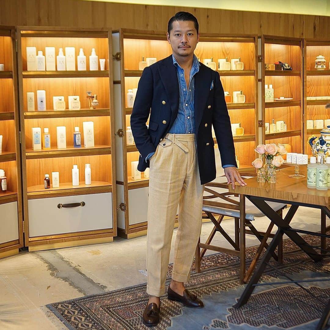 高田朋佳さんのインスタグラム写真 - (高田朋佳Instagram)「“Wearing a casual blazer style and the history of Florence...” ———————————————————————— #historyofflorence #santamarianovella #santamarianovellasingapore #blazerstyle #newcolonialstyle #jetset #singapore #luxuryresort #colonyclothing #singaporelife #singaporestyle  #lifestyle #fashion」11月28日 18時38分 - tomoyoshi_takada