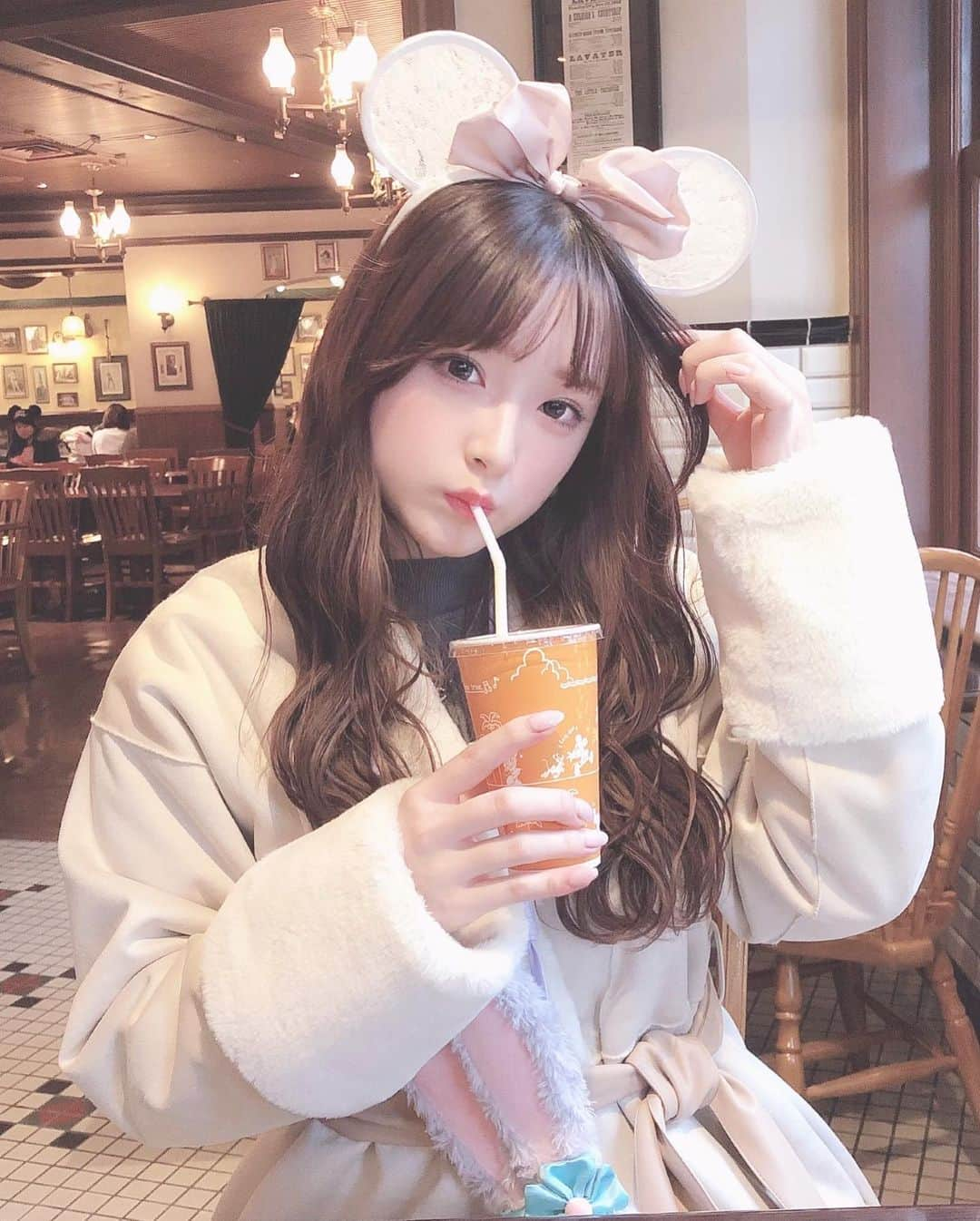 巴奎依さんのインスタグラム写真 - (巴奎依Instagram)「このコートまじかわゆい🥺」11月28日 18時44分 - kei_tomoe_official