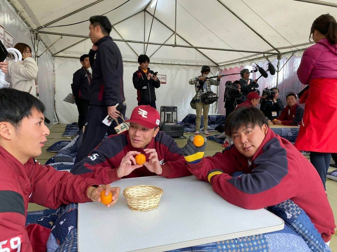 石原彪のインスタグラム：「遅くなりましたが。 ファン感雨の中寒い中ありがとうございました！🙇‍♂️」