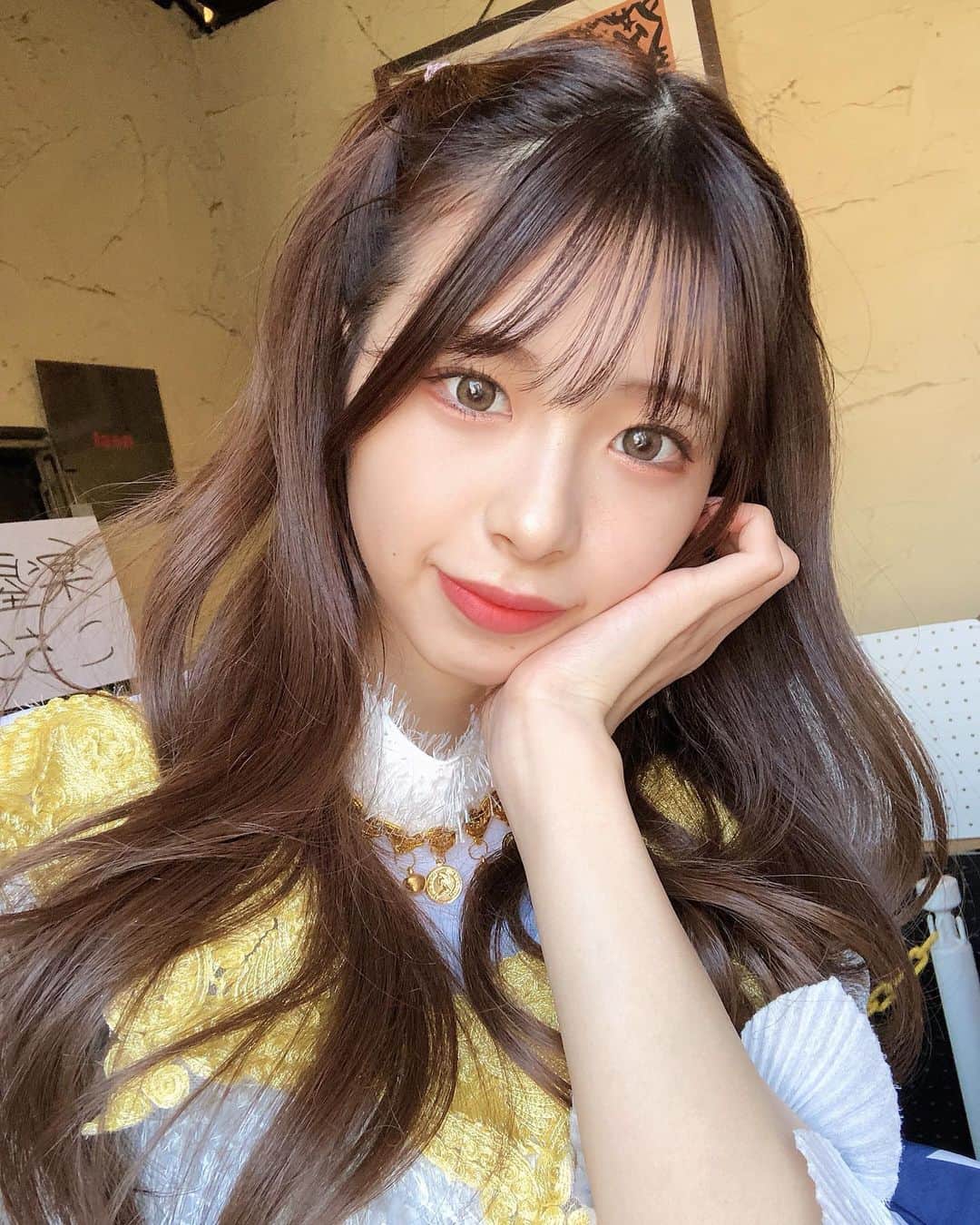 川崎ひかるのインスタグラム：「👀☀️太陽光✨ . . 引きこもりすぎてカラコンしてる写真しか残ってない、、 . . 今週末の土日はライブ2本あるから遊びにきてね~！ . . 🐩11/30 #IDOLCONTENTEXPO  in イオンモール幕張新都心 (無銭ライブなのでイオンきたらライブ見れちゃいます♡) ライブ 15:20〜15:40 物販 15:40〜16:40 . 🐩12/1 DDDライブ in 白金高輪SELENE b2  ライブ 13:25〜13:50 物販 14:00〜15:10 . . . . #daily #dailylook #selfie #selca #ootd #데일리 #데일리룩 #셀카그램 #셀카 #셀피 #오오티디 #팔로우 #自撮り #アイドル #ビジョビ」