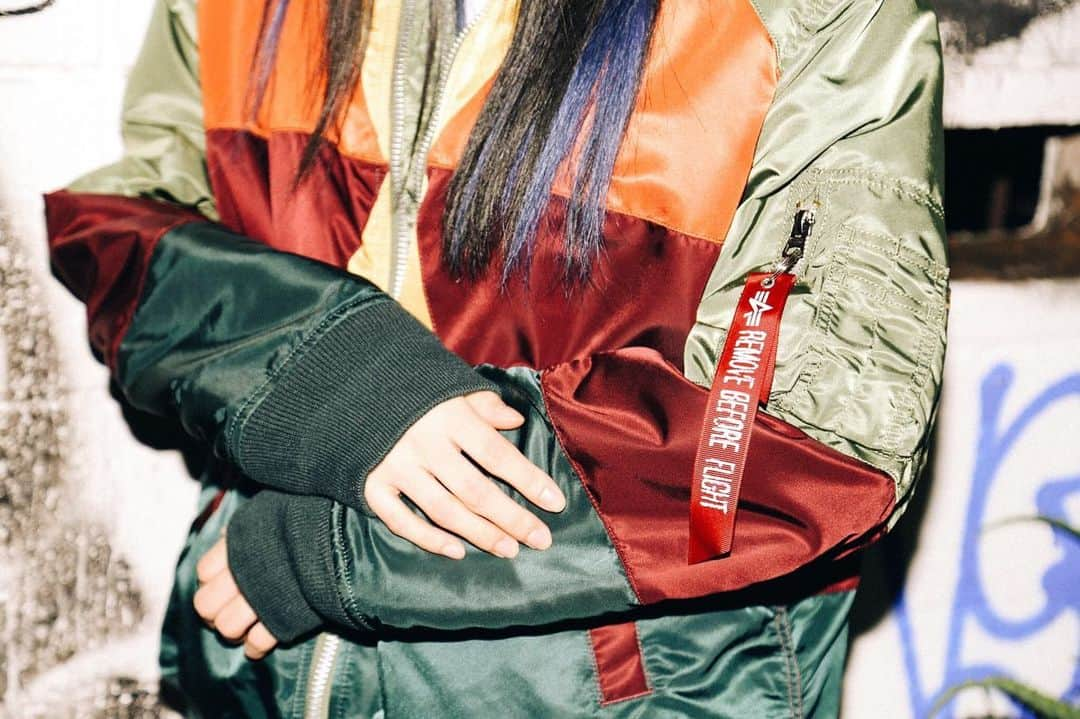 ALPHA INDUSTRIES JAPANさんのインスタグラム写真 - (ALPHA INDUSTRIES JAPANInstagram)「﻿ Model @nnhezk﻿ ﻿ 【直営・EC限定商品】﻿ 色使いや、スタンドカラーのディテールの拘りが目を引く1着。﻿ ﻿ W'MA-1 MOSAIC FLIGHT JACKET  # TA7079﻿ ¥21,000+tax﻿ ﻿ #alpha_industries_japan  #alpha_industries  #ALPHAINDUSTRIES﻿ #ALPHA #ALPHASHOP #MA1」11月28日 19時17分 - alpha_industries_japan