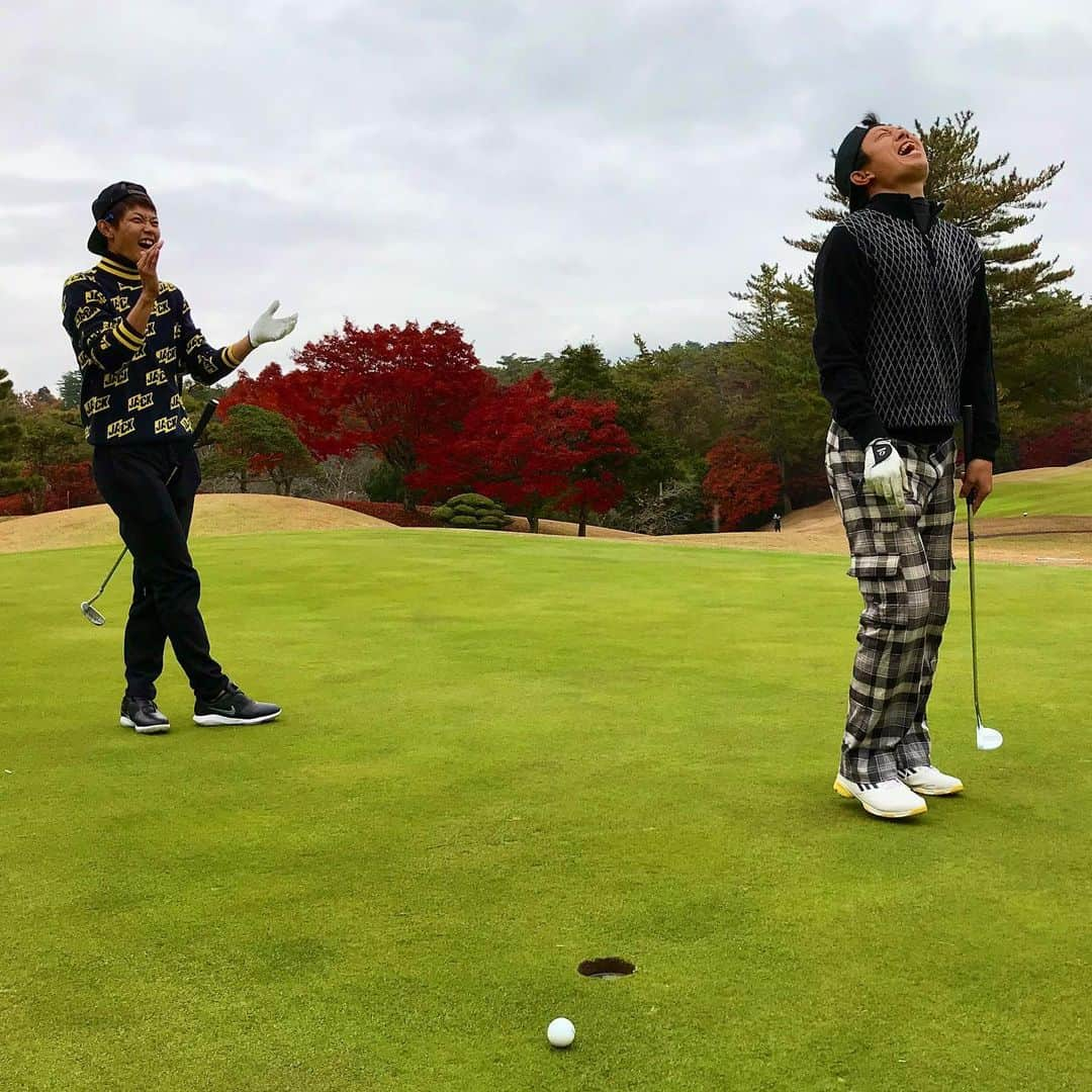 福谷浩司さんのインスタグラム写真 - (福谷浩司Instagram)「昨日の選手会ゴルフ⛳️ このオフ初めてクラブ握ったにしてはよく回れた、同組のメンバーのおかげ🙂 序盤で阿部さんのアイアンが折れた笑  #選手会ゴルフ #南山CC #阿部寿樹 #松葉貴大 #岡田俊哉 #ジャンボ」11月28日 10時42分 - fukuyan24