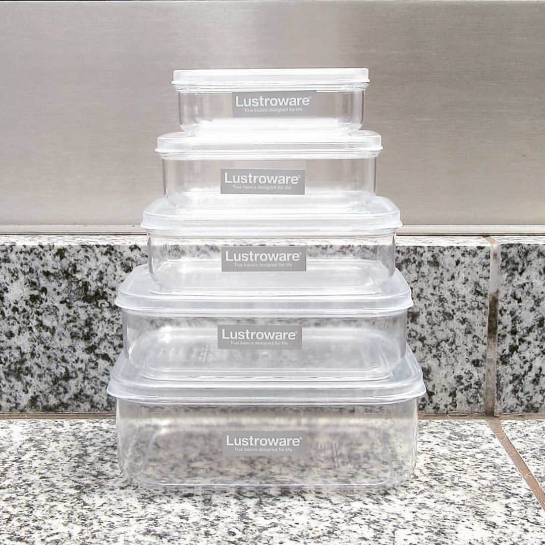 Lustrowareのインスタグラム：「Store all your Thanksgiving leftovers in the Micro-Clear containers ✨  Our Micro-Clear Containers are stain resistant and will stay crystal clear throughout all meals 🙌 ➡️ Get your set of 5 here: www.amazon.com/lustroware - - - - #foodcontainer #BPAfree #BPSfree #clearcontainers #homecontainers #foodstorage #foodie #mealprep #smallcontainer #Lustroware」