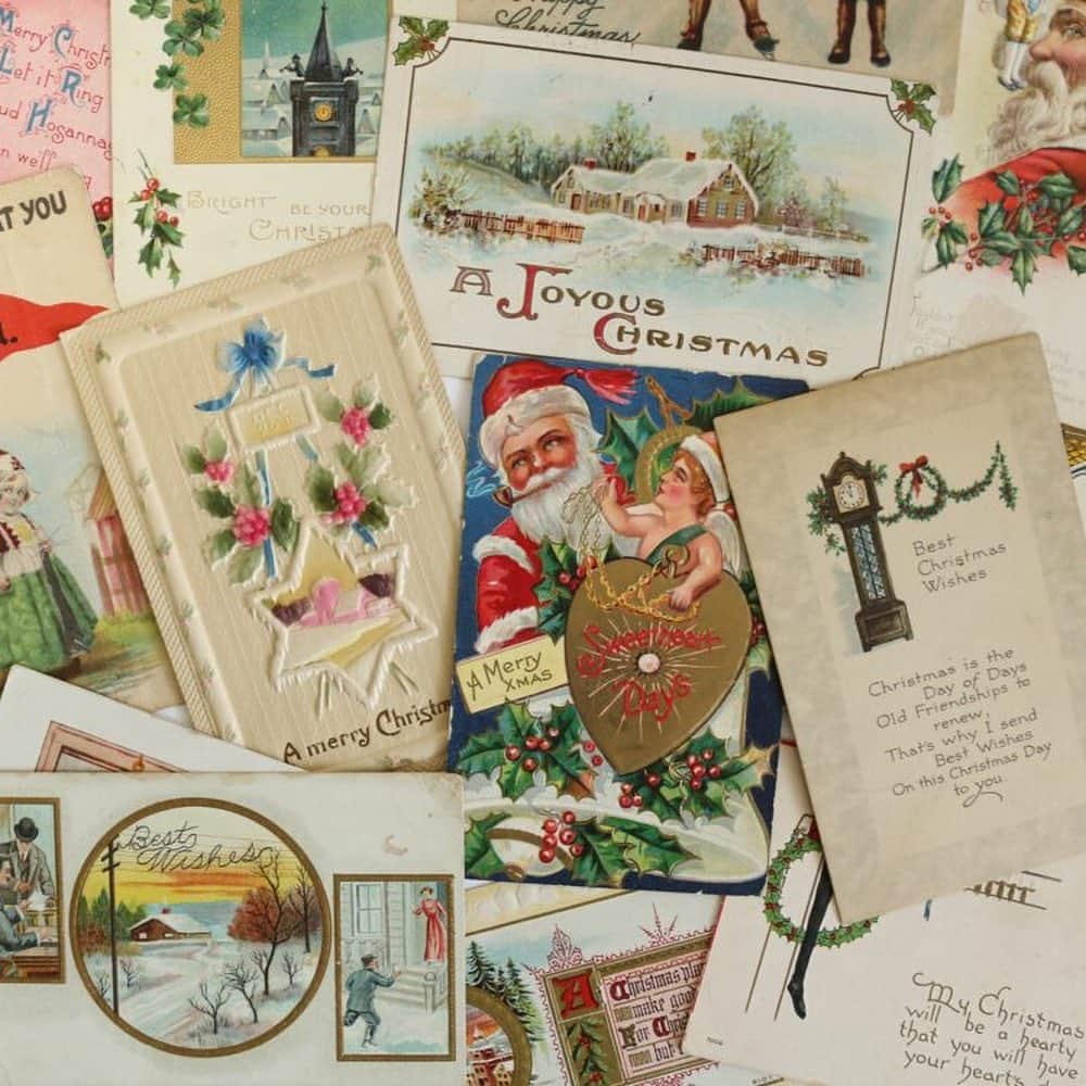 手紙社さんのインスタグラム写真 - (手紙社Instagram)「【「第6回関西蚤の市」商品予習帳⑧：雑貨-紙雑貨】 手にとって眺めるだけで心惹かれてしまう紙雑貨。ヴィンテージものから一風変わったものまで、とっておきのいち枚を見つけてみませんか。クリスマスの近づくこの時期、サンタクロースのクリスマスカードを贈ってみたり、カラフルに彩られた包装紙を使ってプレゼントを包んでみたり、誰かを思って贈り物をしてみてはいかがでしょうか。他にもポストカードやカレンダーなどインテリアとしても活躍してくれるアイテムも並びます。関西蚤の市でとっておきの紙ものを見つけてみてくださいね。  ハチマクラ：戦前のお面 Sugar town：1950年代のクリスマスカード Glücklich：東ドイツの紙皿 啓文社印刷：活版印刷の包装紙 PAPYRUS：PAPYRUS 2020 カレンダー retro number：オリジナル2020calendar ben:chi： 押し花と古い紙 . ▶︎詳細はプロフィールのリンク（@tokyonominoichi ）から「第6回関西蚤の市」公式サイトへ . #tokyonominoichi#東京蚤の市#関西蚤の市#kansainominoichi#阪神競馬場#関西北欧市#手紙社#手紙舎#tegamisha#vintage#antique#アンティーク#ブロカント#関西豆皿市#関西豆花器市#商品予習帳#関西蚤の市まであと2日」11月28日 10時52分 - tegamisha