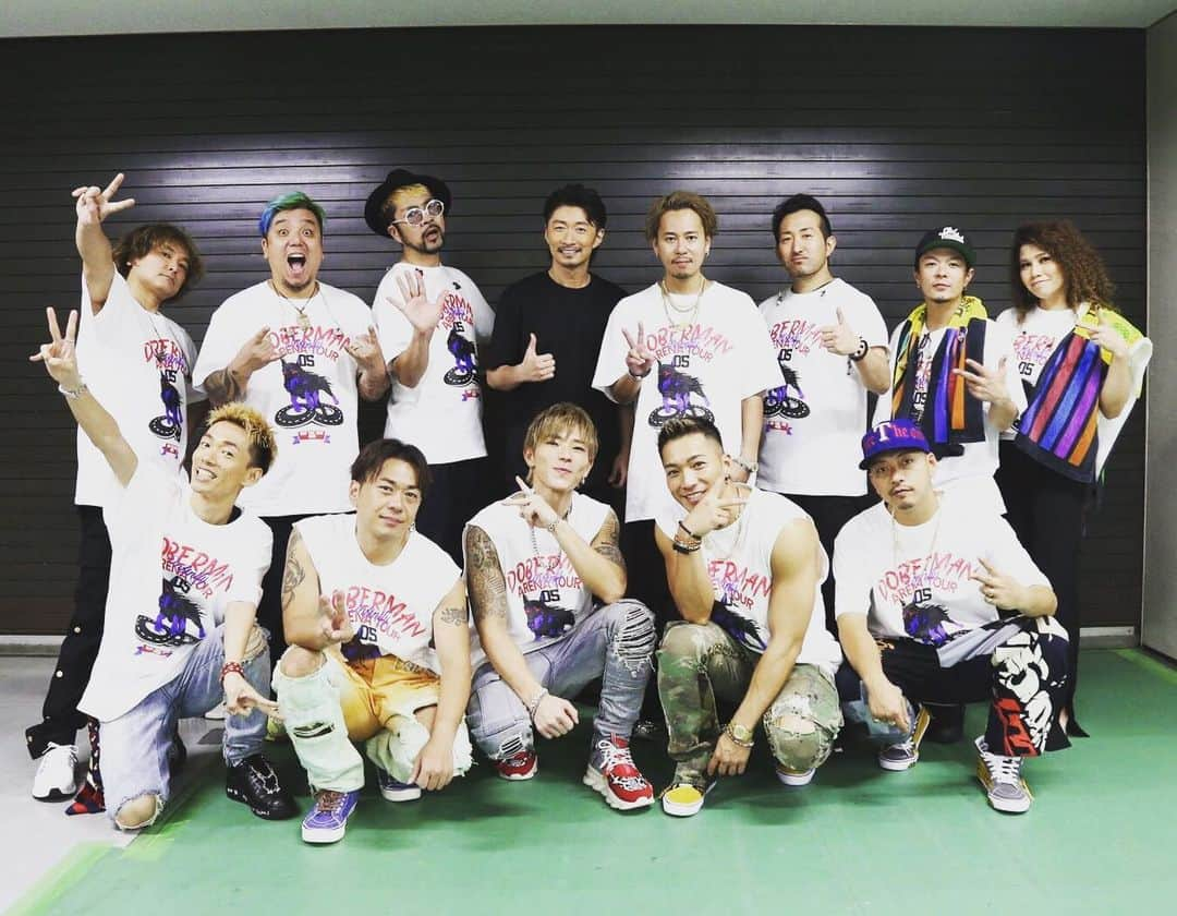 MAKIDAIさんのインスタグラム写真 - (MAKIDAIInstagram)「DOBERMAN INFINITY LIVE TOUR 2019 5IVE～必ず会おうこの約束の場所で～ 全5公演！CLUB D.I でDJ 出演させて頂きました(^^)✨ INCからINFINITYへとして進化して歩んでいるドーベルチームはアーティストとしても、仲間としても絆があって本当にカッコ良いです🎤🎤🎤🎤🎤✨ 最高のバンドチームの皆さんの奏でる音にのるラップは圧巻でした✨ 最高のアリーナツアーお疲れさまでした😄🙌🏼✨」11月28日 10時46分 - exile_makidai_pkcz