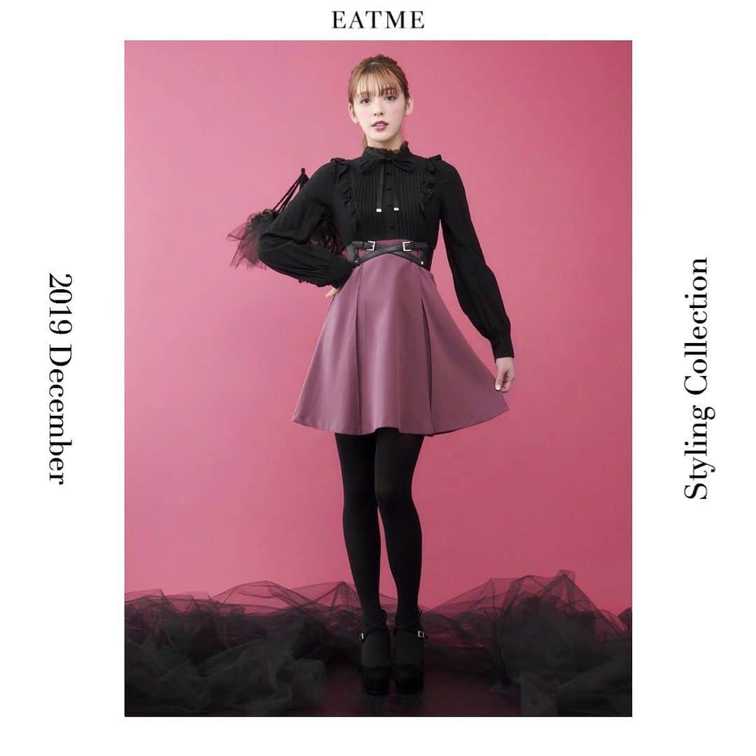 EATMEさんのインスタグラム写真 - (EATMEInstagram)「11.28 update… #EATME #DECEMBER #LOOK #COLLECTION #📖 #VINTAGEAFTERNOONTEA @maotin1019  身長🚺:169cm ベルト、パンプス➡︎発売中 ワンピース➡︎12月発売予定 ソックス➡︎参考商品 . ラッフルブラウスドッキングワンピース（ #ONEPIECE ） ¥13,000（＋tax） COLOR🎨:PPL.BLK.MIX SIZE📐:S.M . フェイクレザークロスベルト（ #BELT ） ¥4,600（+tax） COLOR🎨:BLK . クロスストラップパンプス（ #PUMPS ） ¥13,000（+tax） COLOR🎨:BLK.PPL.BLU SIZE📐:S（22.5cm) M（23.5cm）、L（24.5cm） . #EATME_COLLECTION #EATME #eatmejapan #イートミー」11月28日 11時08分 - eatme_japan