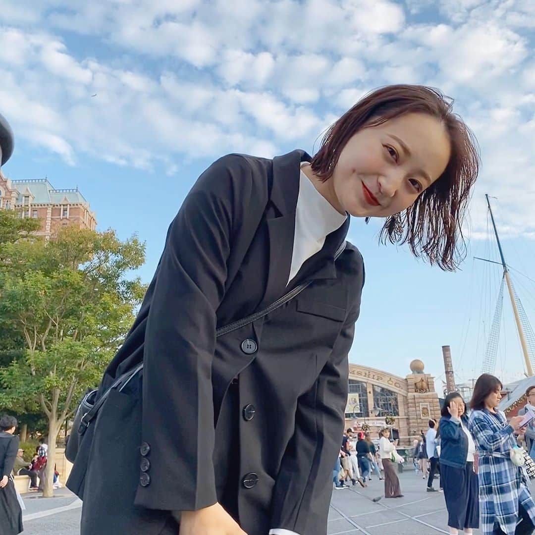 磯俣愛さんのインスタグラム写真 磯俣愛instagram 寒くなってきたとき多くなる鱗雲すきやねん おまんじゅう食べとる ディズニー ディズニーシー ディズニー動画 メリーゴーランド ディズニーコーデ 大人ディズニー 17kg Disney Disneysea