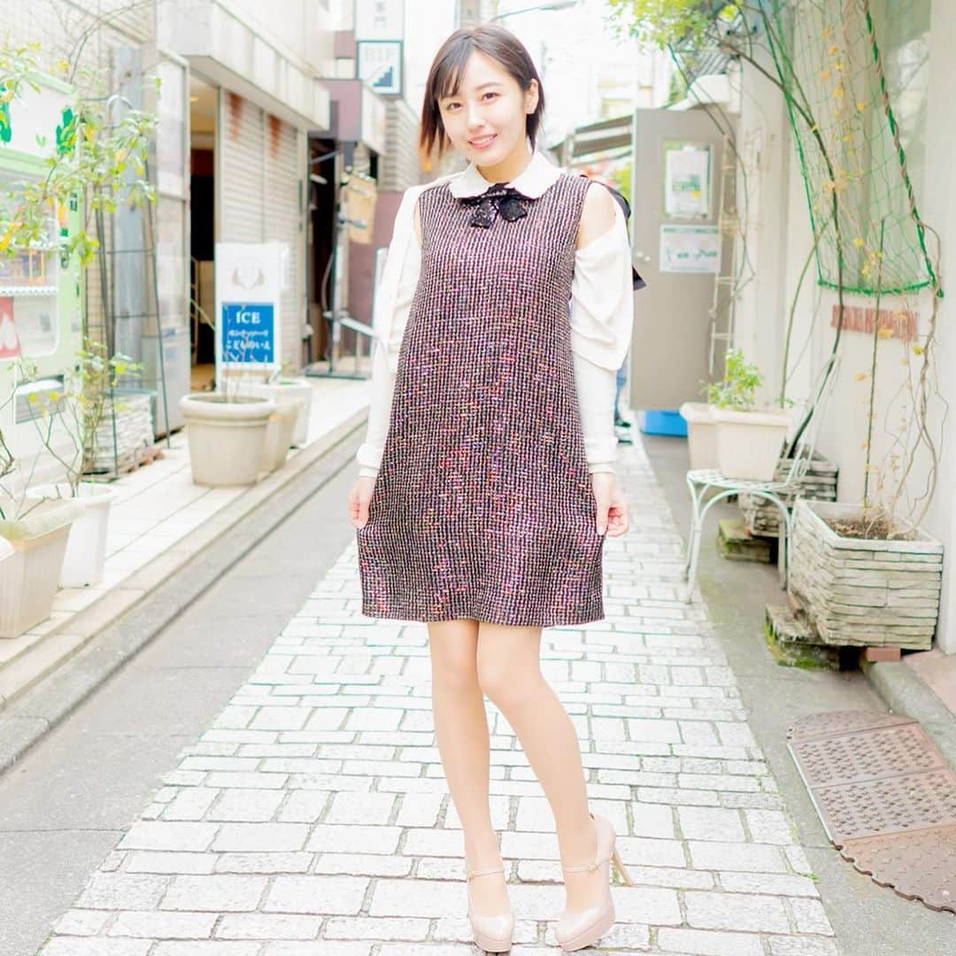 のインスタグラム：「珍しく全身の写真です🥺🥺 自由が丘を散策しました😍 abemaのアプ恋のときめっちゃ自由が丘で撮影したの覚えてる？？古参のファンならわかるかも！！ ワンピ #miumiu  #フォローしてね #followme #自由が丘」
