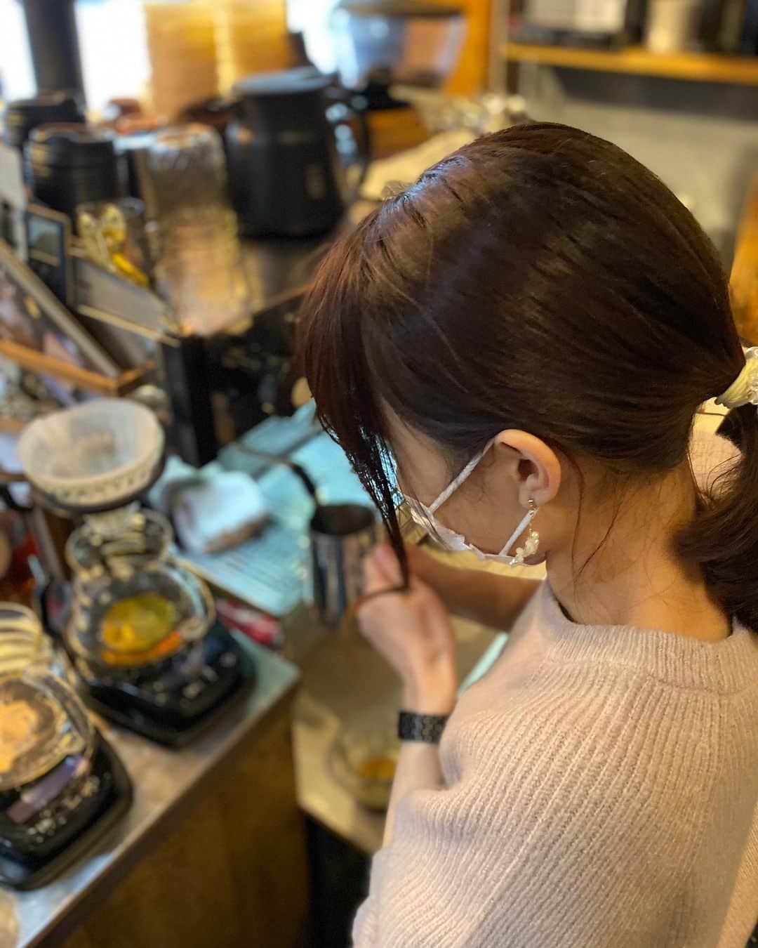 のインスタグラム：「Espresso Blendのカフェラテ人気です！ ミディアムローストで焙煎しています！ 寒くなってきた今日にぴったりです✨ 休憩にどうぞ💪  #melcoffeeroasters #osakajapan」