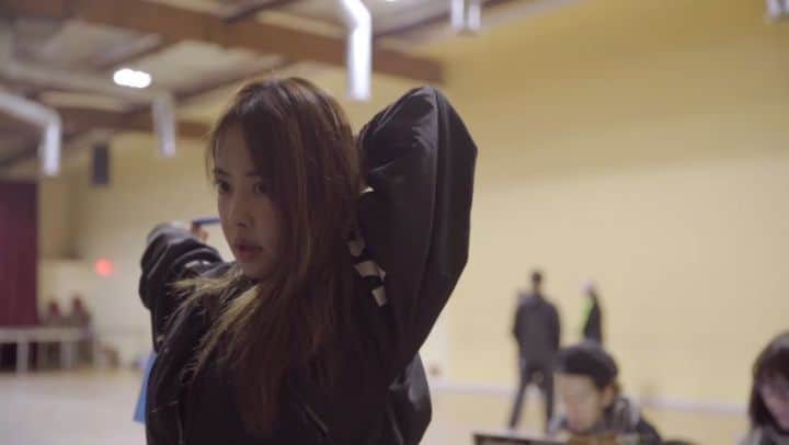 ジョリン・ツァイのインスタグラム：「逃學威龍 #uglybeautyWorldTour  #incubatingDay8」