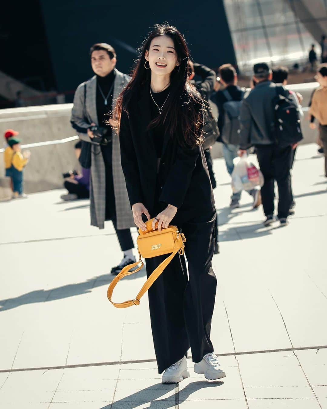 가로수길 , Seoulさんのインスタグラム写真 - (가로수길 , SeoulInstagram)「SFW Street Fashion Style 📸📸 @jaylim1  웃으면 복이와요 서울편 😆😆😊😊smile ~~ . . #写真 #outfitideas #styleoftheday #ファッション #フォトグラファー #instafashion #파리 #東京 #서울패션위크 #sfw #오오티디 #nyc #koreafashion #패션그램 #womenswear #nyfw #데일리그램 #outfit #ootd #street #streetfashion #streetphoto #가로수길 #이태원 #사진 #스트릿패션 #모델 #wiwt #nyfw #pfw」11月28日 13時10分 - jaylim1