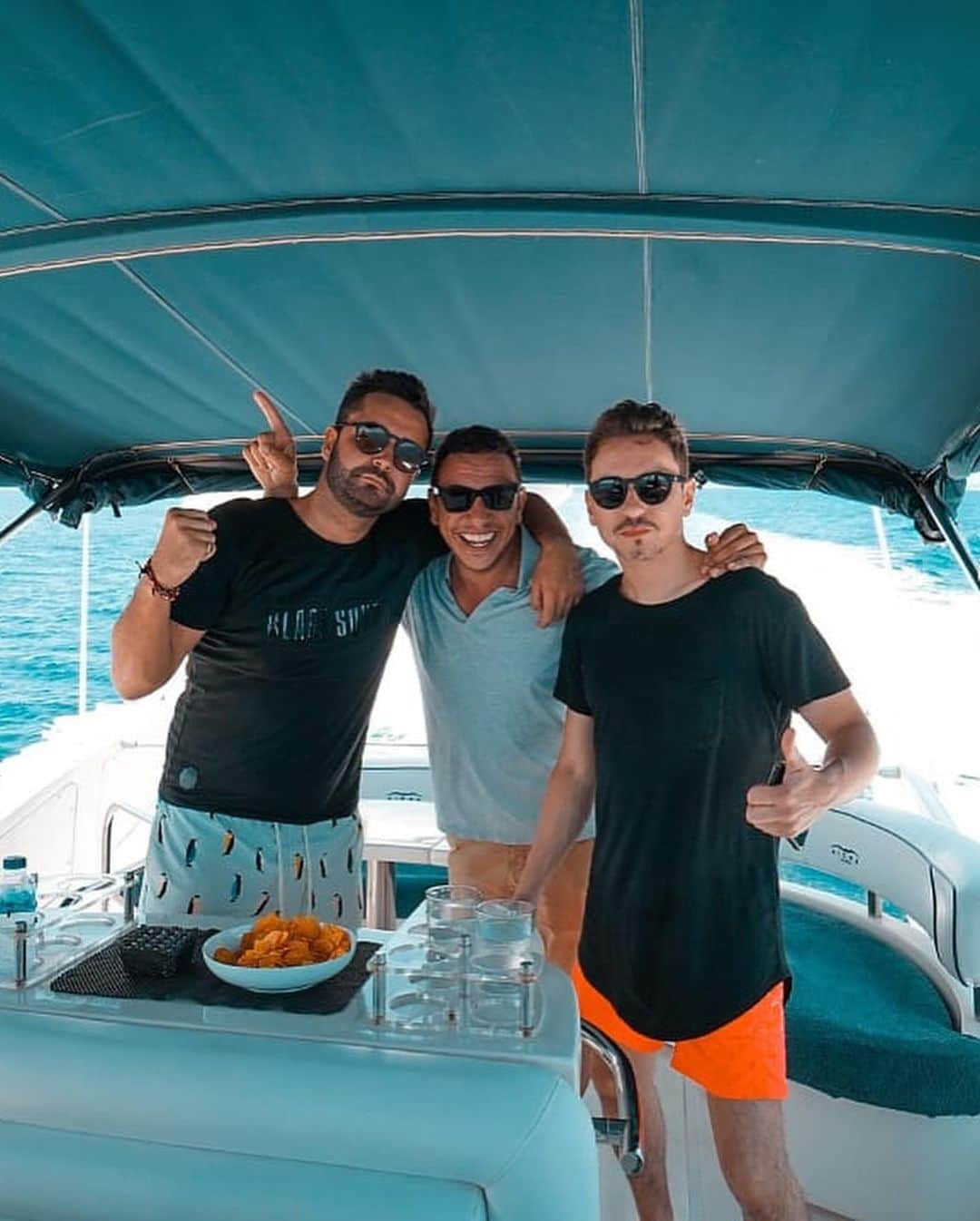 ホルヘ・ロレンソさんのインスタグラム写真 - (ホルヘ・ロレンソInstagram)「Yacht trip to #lembonganisland . Thanks for the journey @yachtsourcing! 🔝 @pulauluxurycharters」11月28日 13時20分 - jorgelorenzo99