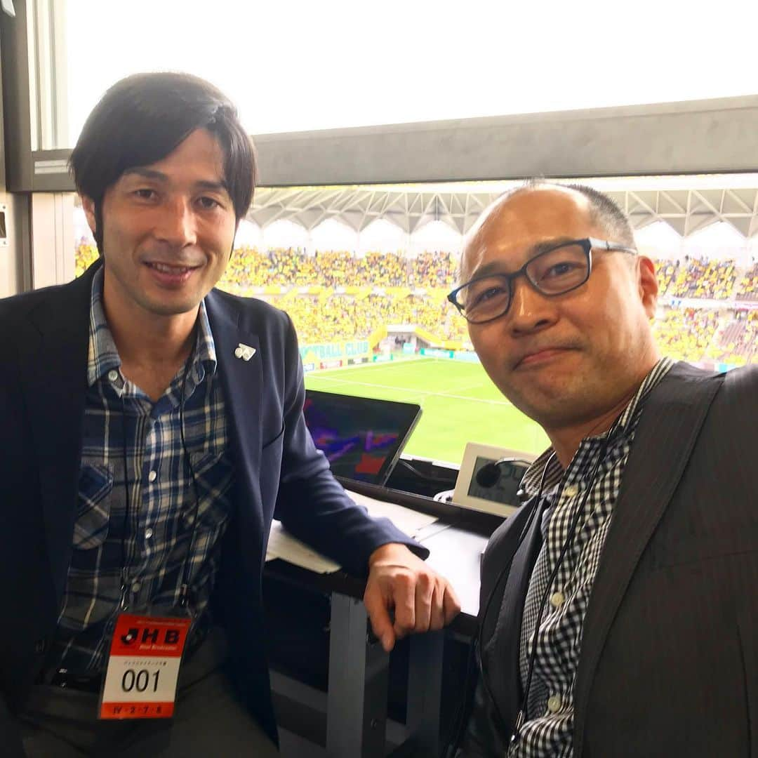 柴村直弥さんのインスタグラム写真 - (柴村直弥Instagram)「#dazn #jリーグ #公式映像 #解説  #ジェフ千葉 #栃木sc  #フクダ電子アリーナ  #佐藤勇人引退  #最終戦  #yonex #ヨネックス  #viridari #ヴィリダリ #viridarideserta #ヴィリダリデセルタ」11月28日 13時49分 - naoyashibamura