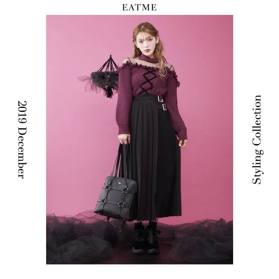 EATMEさんのインスタグラム写真 - (EATMEInstagram)「11.28 update… #EATME #DECEMBER #LOOK #COLLECTION #📖 #VINTAGEAFTERNOONTEA @maotin1019  身長🚺:169cm ブーツ➡︎発売中 トップス、スカート、バッグ➡︎12月発売予定 ソックス➡︎参考商品 . FRONTレースアップチュールコンビニットトップ（ #TOP ） ¥8,100（＋tax） COLOR🎨:PPL.BLU.BLK SIZE📐:FREE . レースコンビプリーツスカート（ #SKIRT ） ¥11,800（＋tax） COLOR🎨:BLK.BLU.PPL SIZE📐:S.M . 2WAYハーネスデザインバッグ（ #BAG ） ¥12,700（＋tax） COLOR🎨:BLK.PNK . スニーカーソールショートブーツ（ #BOOTS ） ¥13,600（+tax） COLOR🎨:BLK.O/WHT SIZE📐:S（22.5cm) M（23.5cm）、L（24.5cm） . #EATME_COLLECTION #EATME #eatmejapan #イートミー」11月28日 14時22分 - eatme_japan