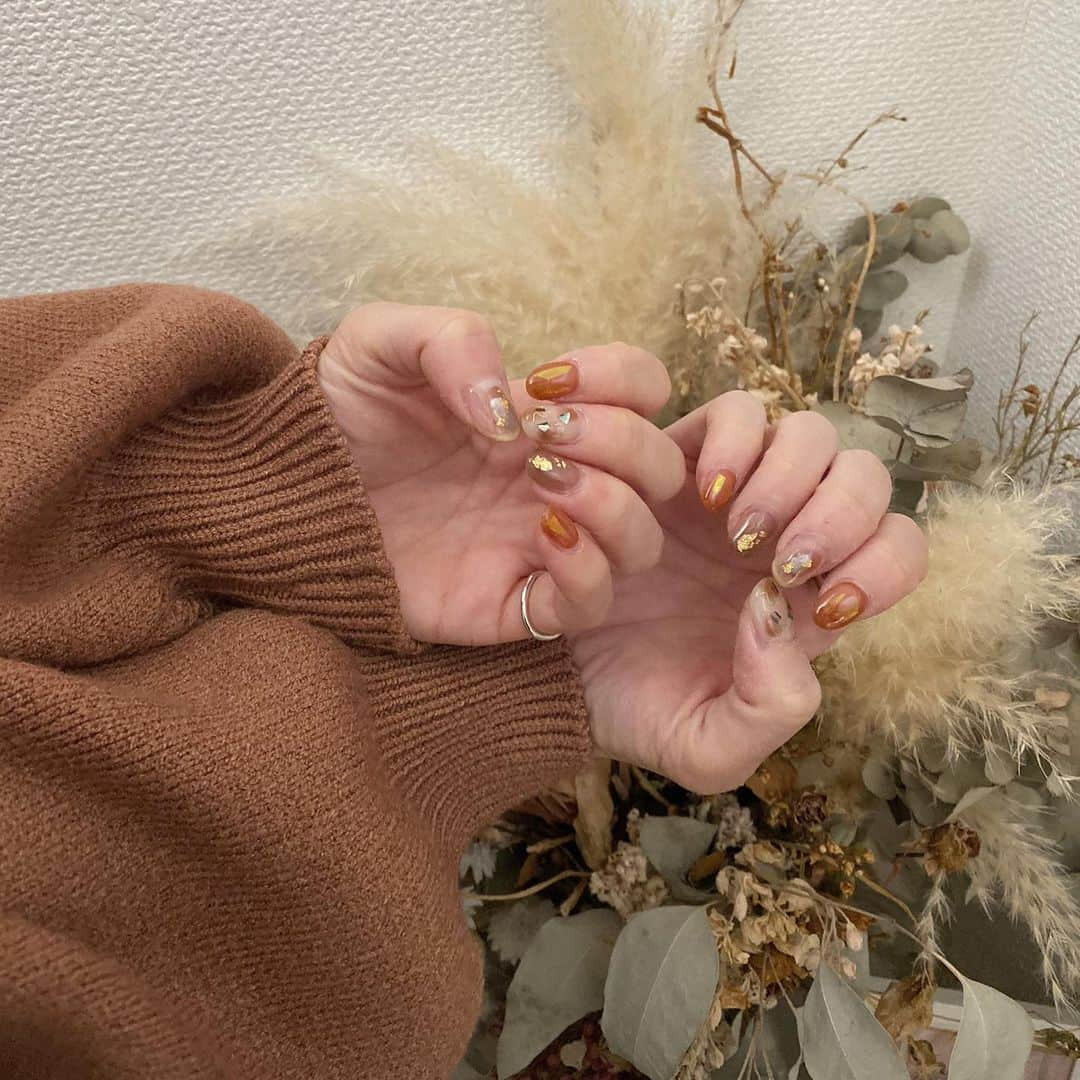 岡元優香さんのインスタグラム写真 - (岡元優香Instagram)「new nail ❤️🧸 @knktmr___xx  いつもありがとうございます😊 . . #nail#ネイル#newnail」11月28日 14時29分 - ___o3yuka._