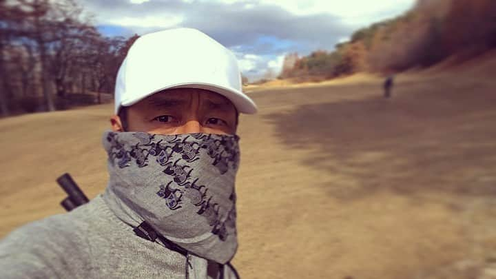 チ・ジニさんのインスタグラム写真 - (チ・ジニInstagram)「@ikkle_entertainment #라운딩 #피곤 #프리스틴gc #좋은날씨」11月28日 14時39分 - actor_jijinhee