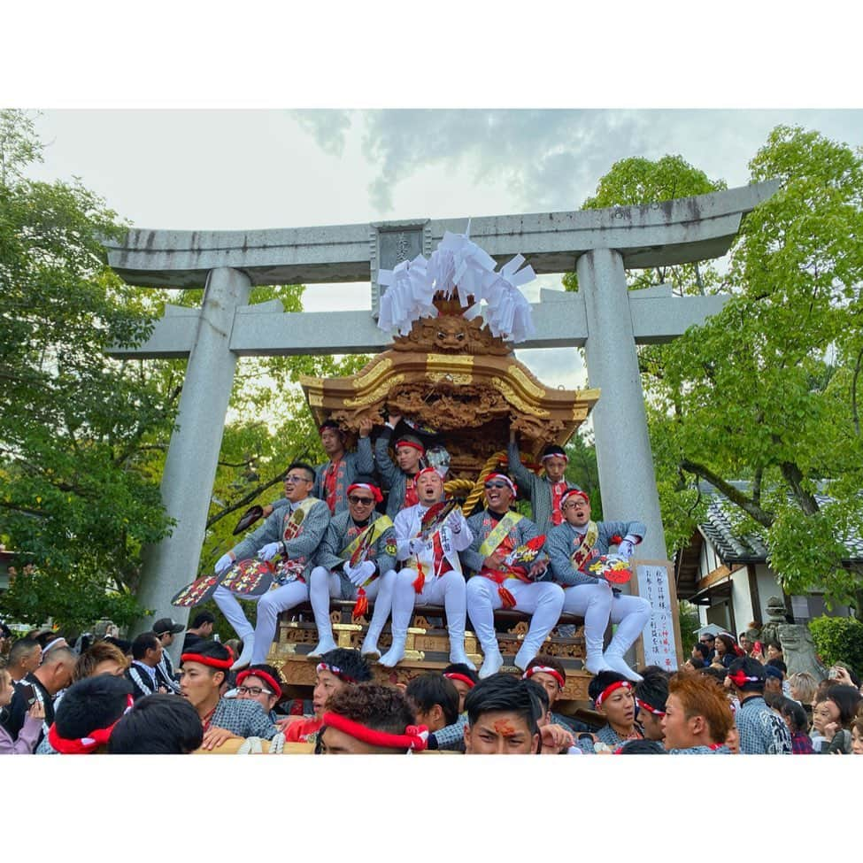 西條 祐也のインスタグラム：「・ "octo"  お祭りわっしょい  久々更新 #祭 # だんじり #秋祭り #新堂 #新堂青年団」