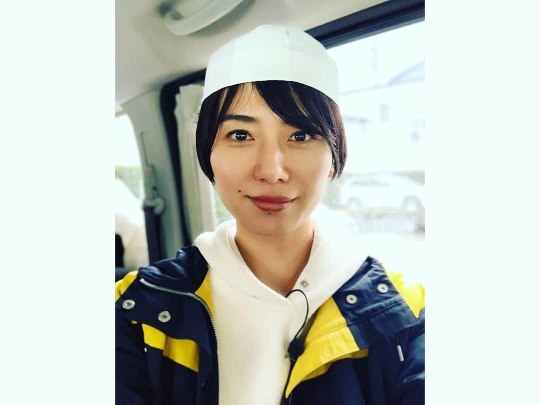 井上貴美さんのインスタグラム写真 - (井上貴美Instagram)「. ヘルメッツな日。 . . ぐるっと浦安ロケ。 浦安鉄鋼団地に取材へ行ってきました！ . . 大規模な工場で迫力ある技術に、驚きの連続でした。 . . ヘルメットの下には紙帽子が隠れてます。 . . #ぐるっと浦安 #jcom #浦安鉄鋼団地」11月28日 15時00分 - takami__213